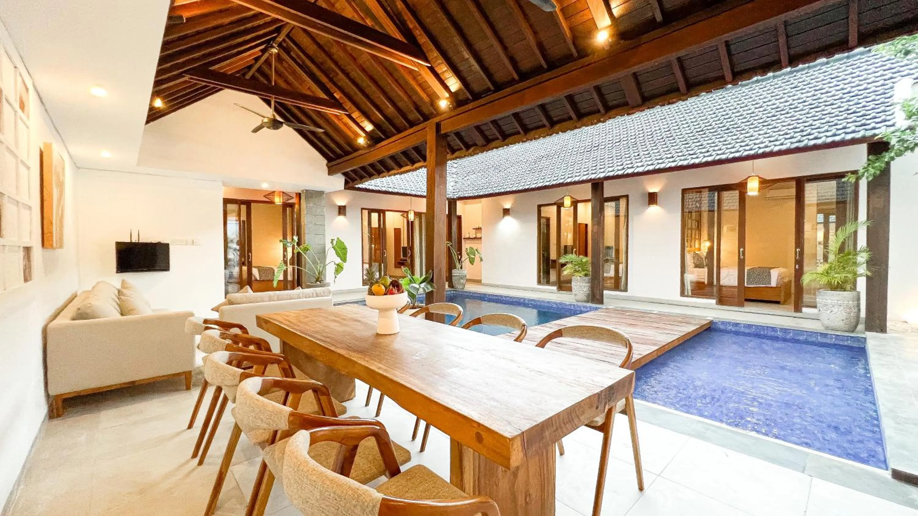 Apple Villa & Suite Seminyak