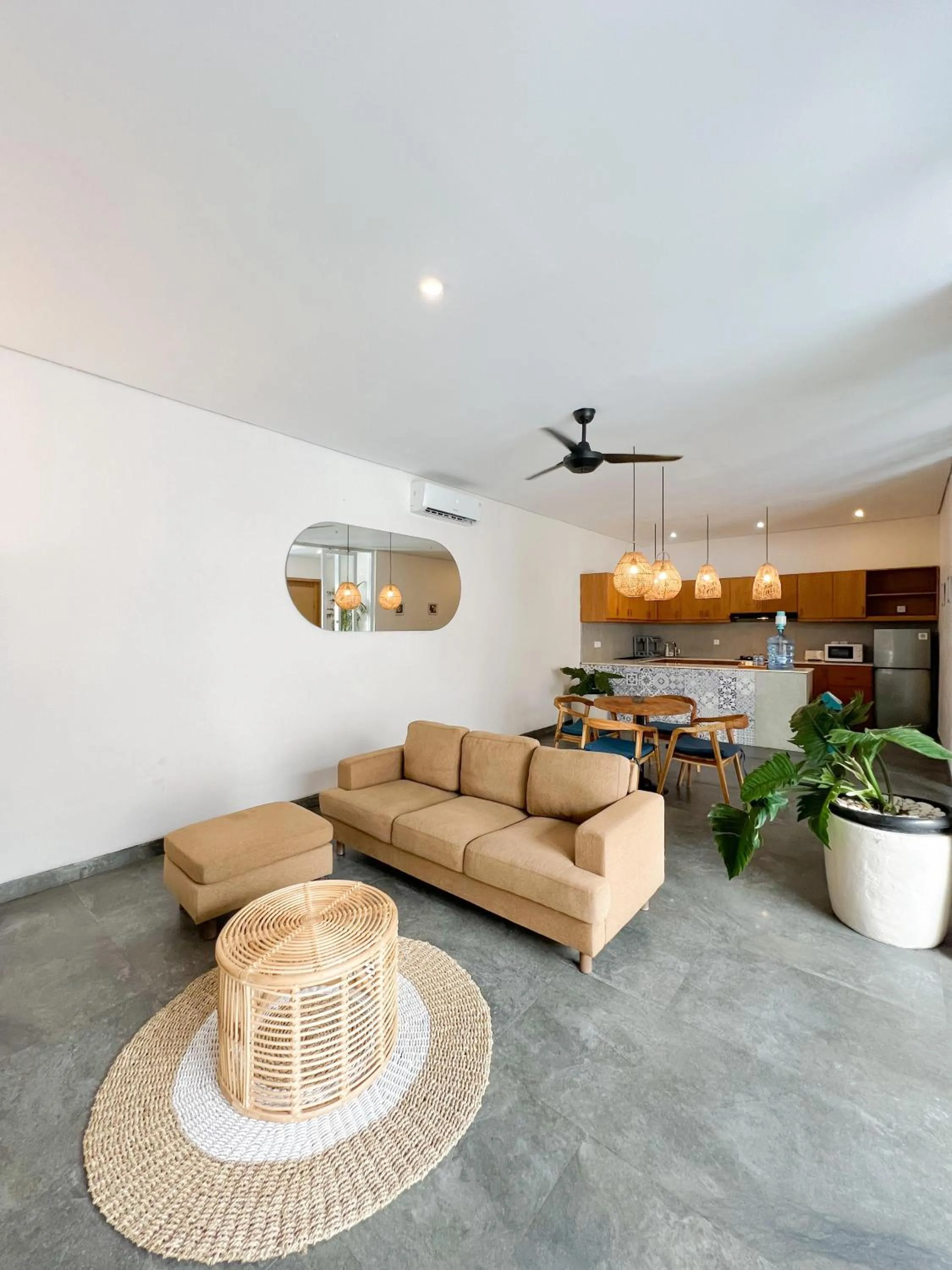 Kitchen or kitchenette in Apple Villa & Suite Seminyak