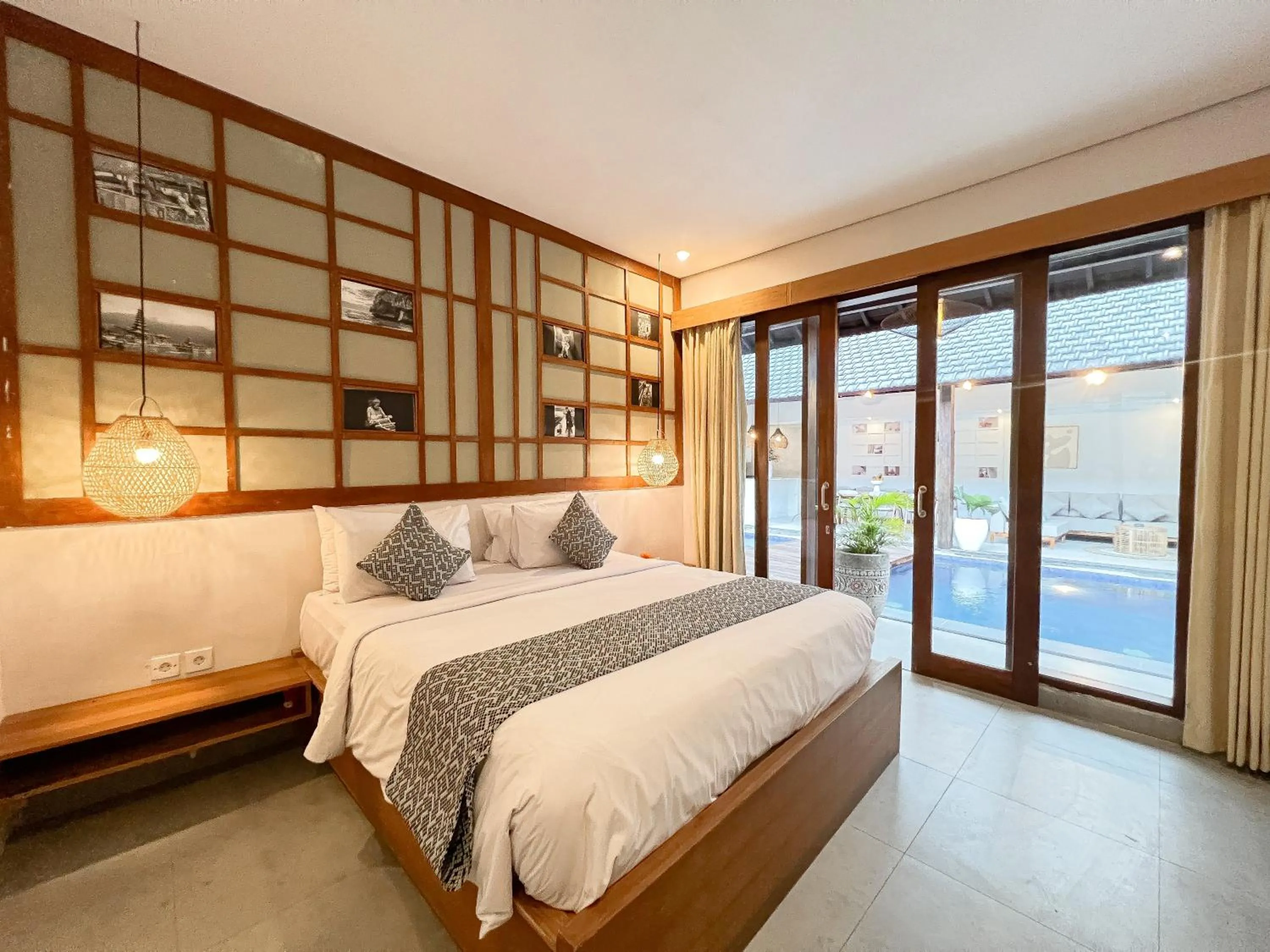 Bed in Apple Villa & Suite Seminyak