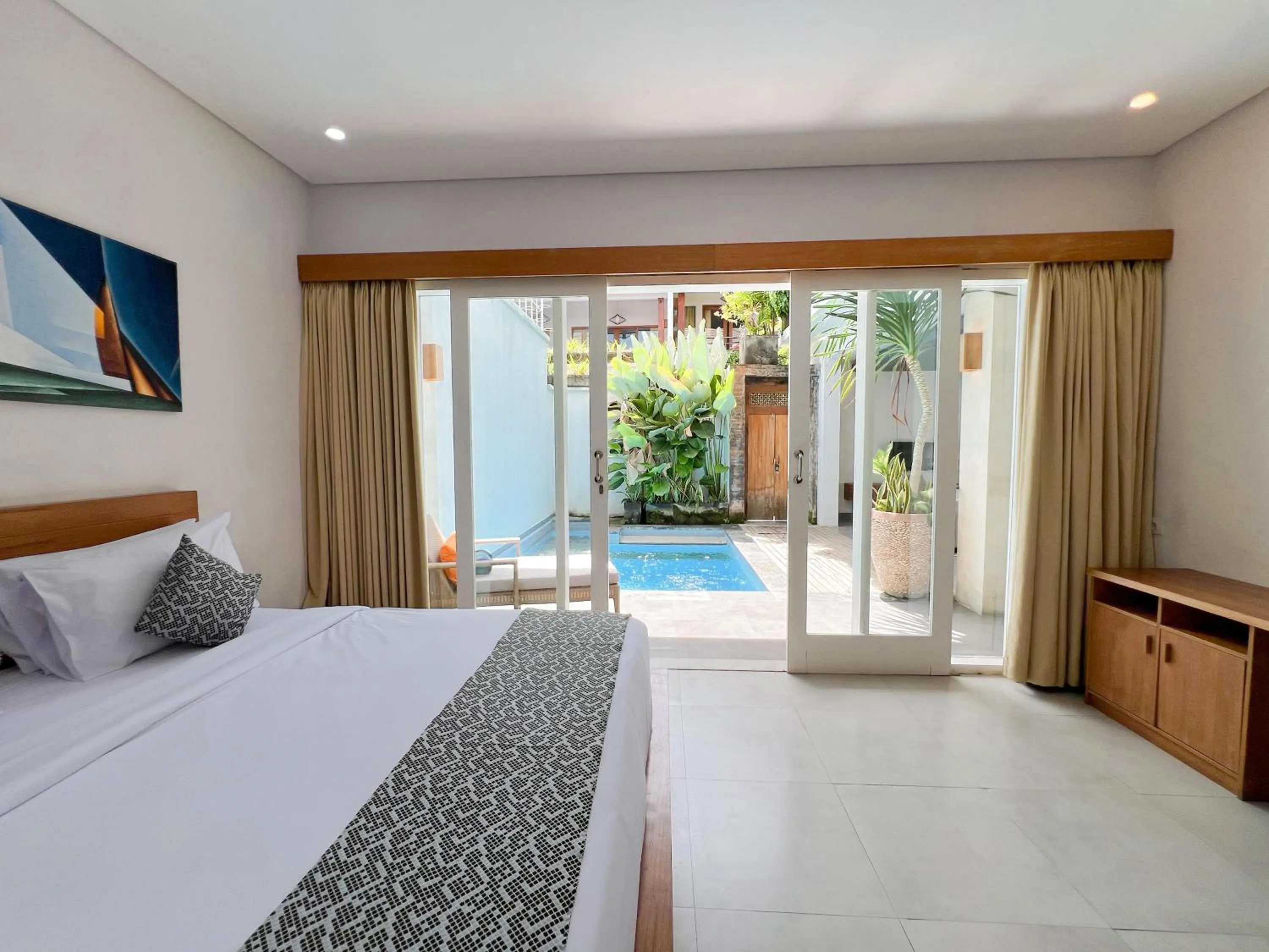 Bed in Apple Villa & Suite Seminyak