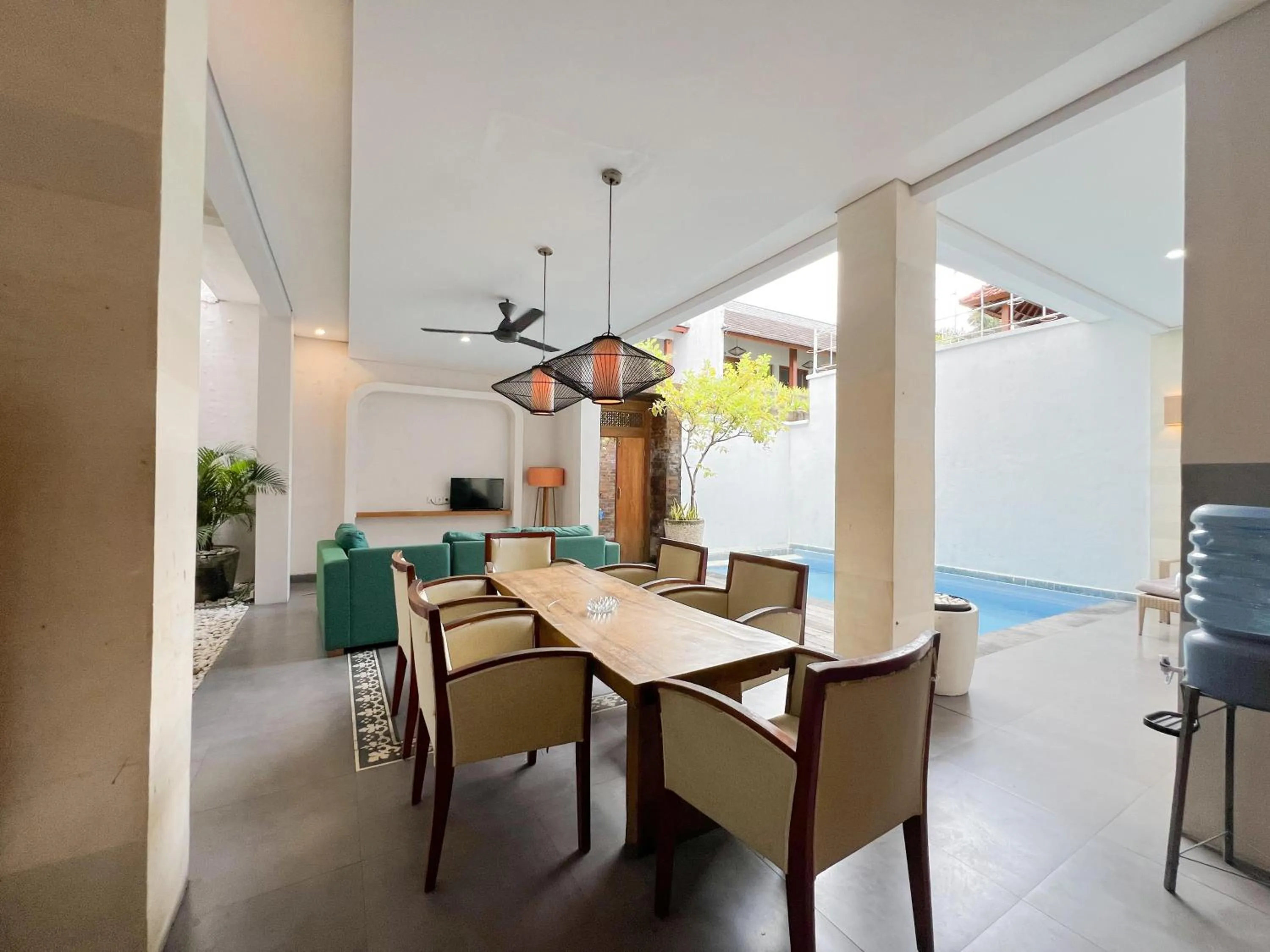 Apple Villa & Suite Seminyak