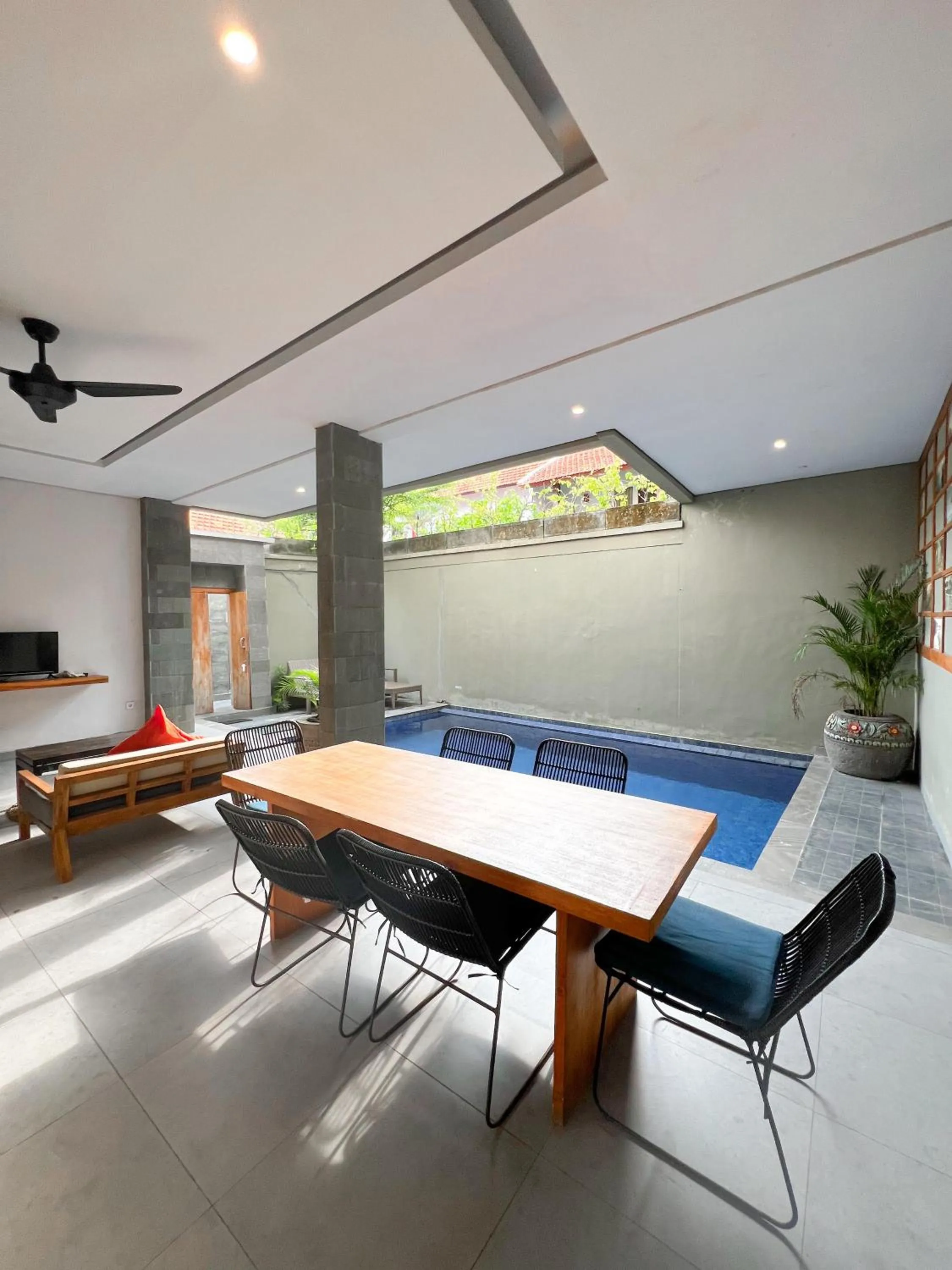 Apple Villa & Suite Seminyak