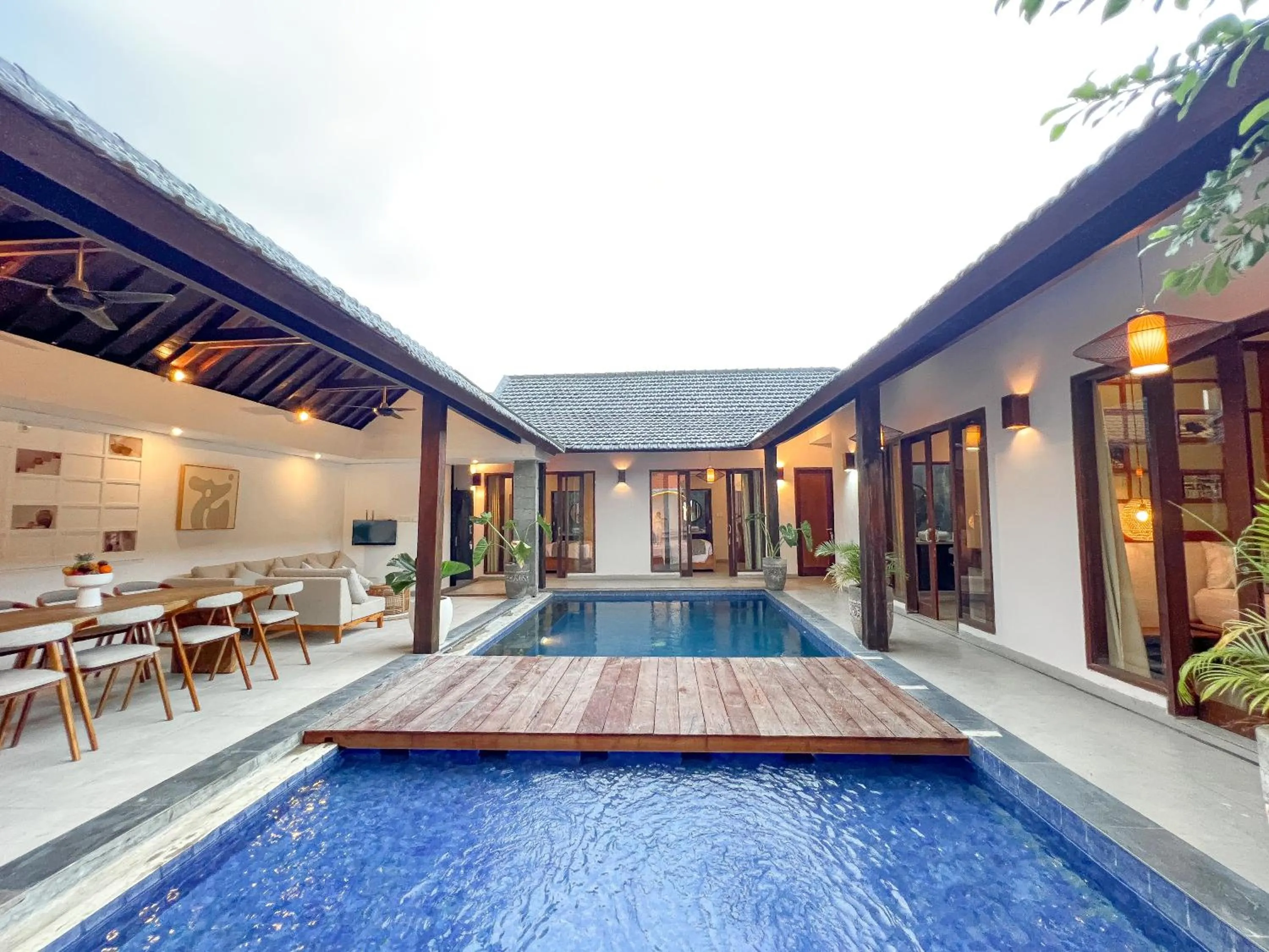 Apple Villa & Suite Seminyak