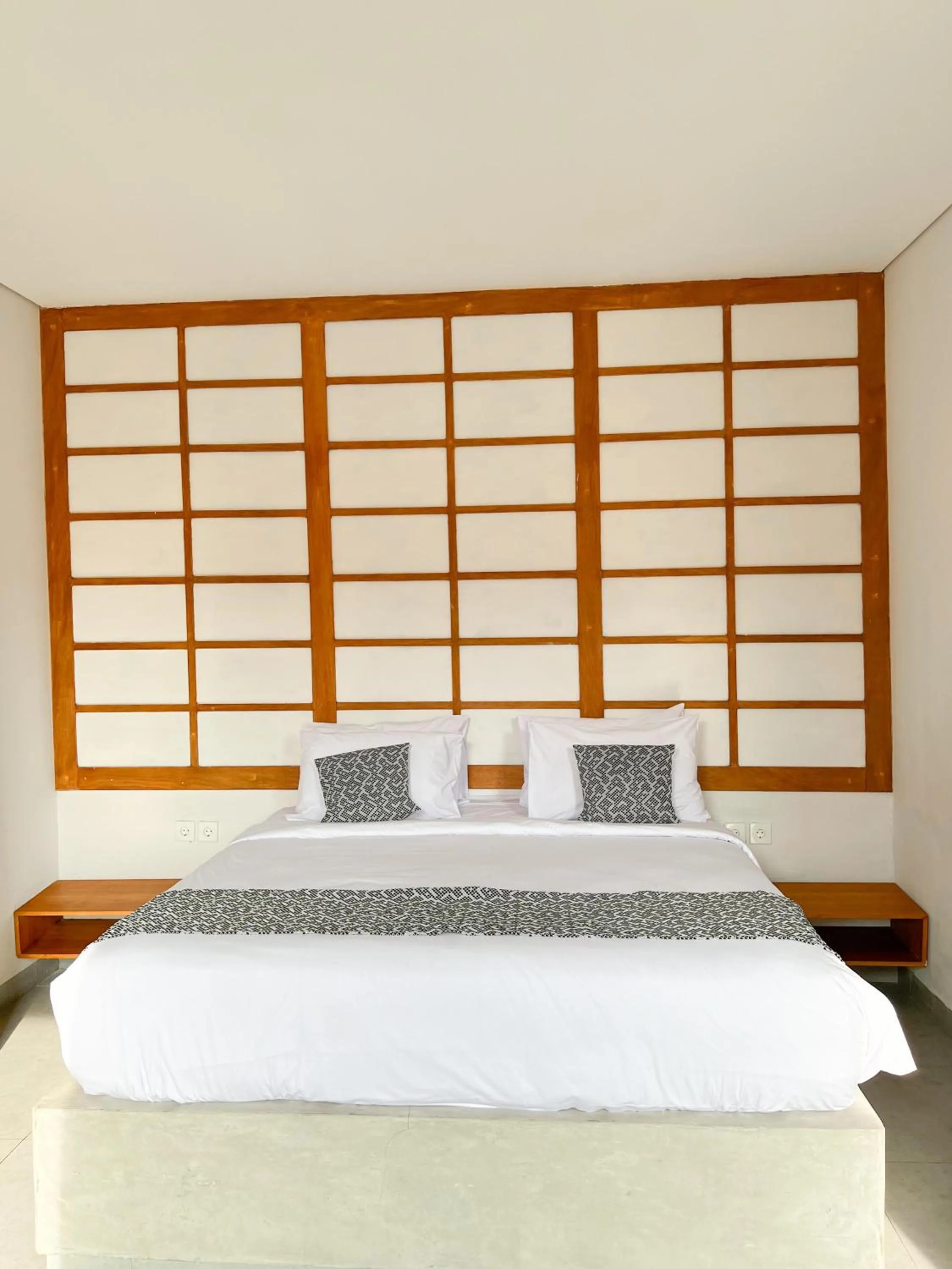 Bed in Apple Villa & Suite Seminyak