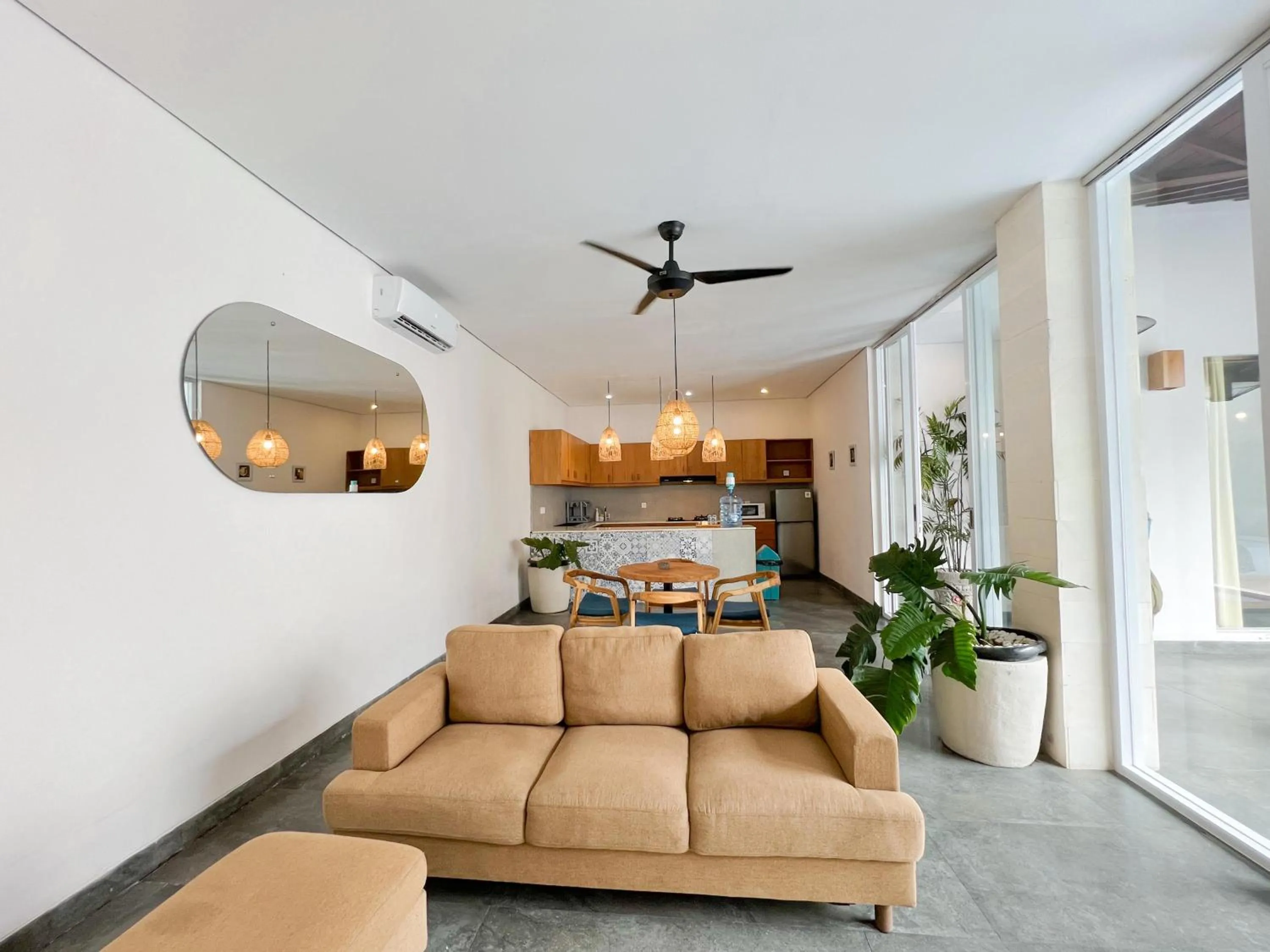 Kitchen or kitchenette in Apple Villa & Suite Seminyak