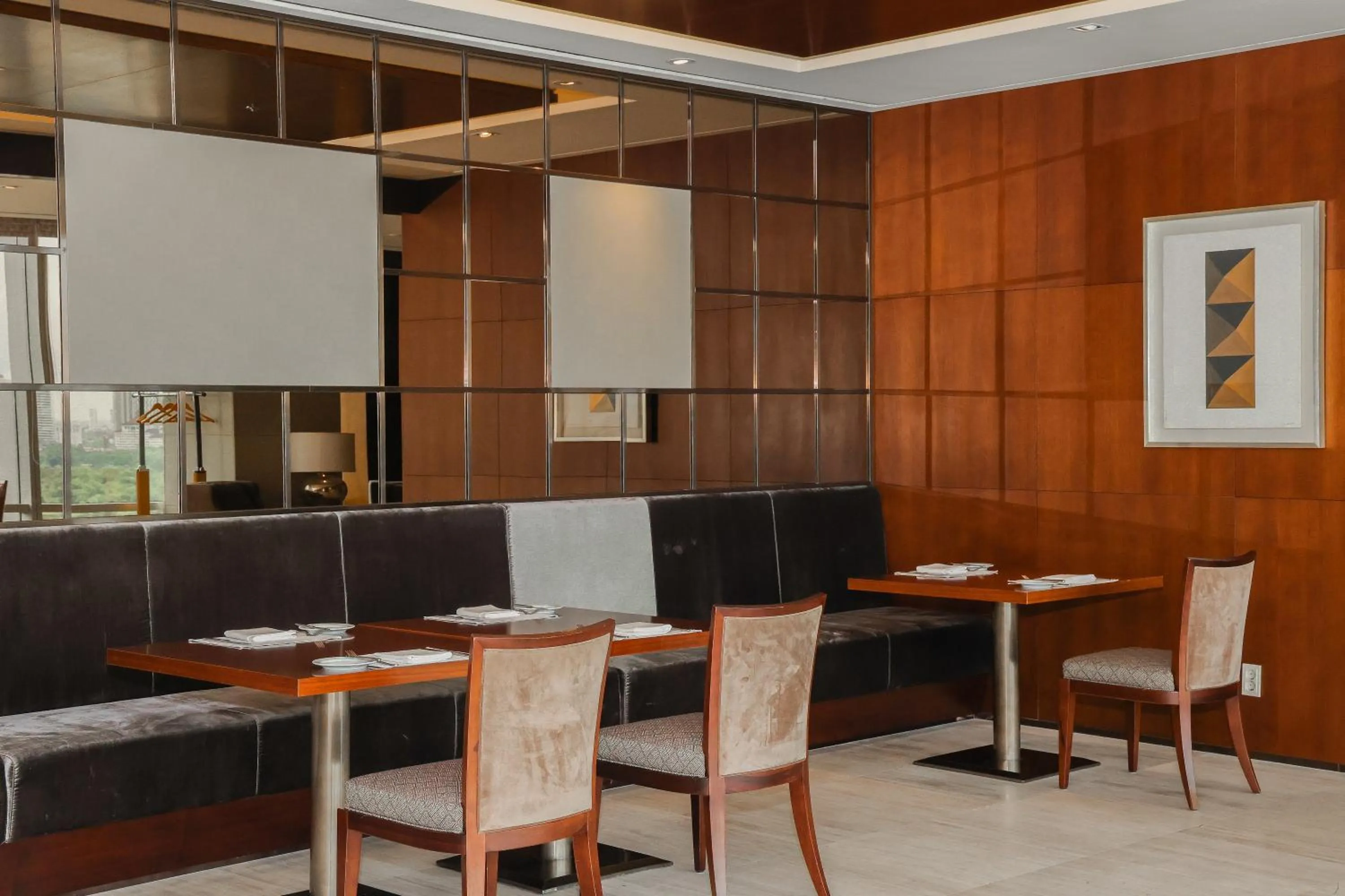 Restaurant/places to eat in LOTTE Hotel Yangon