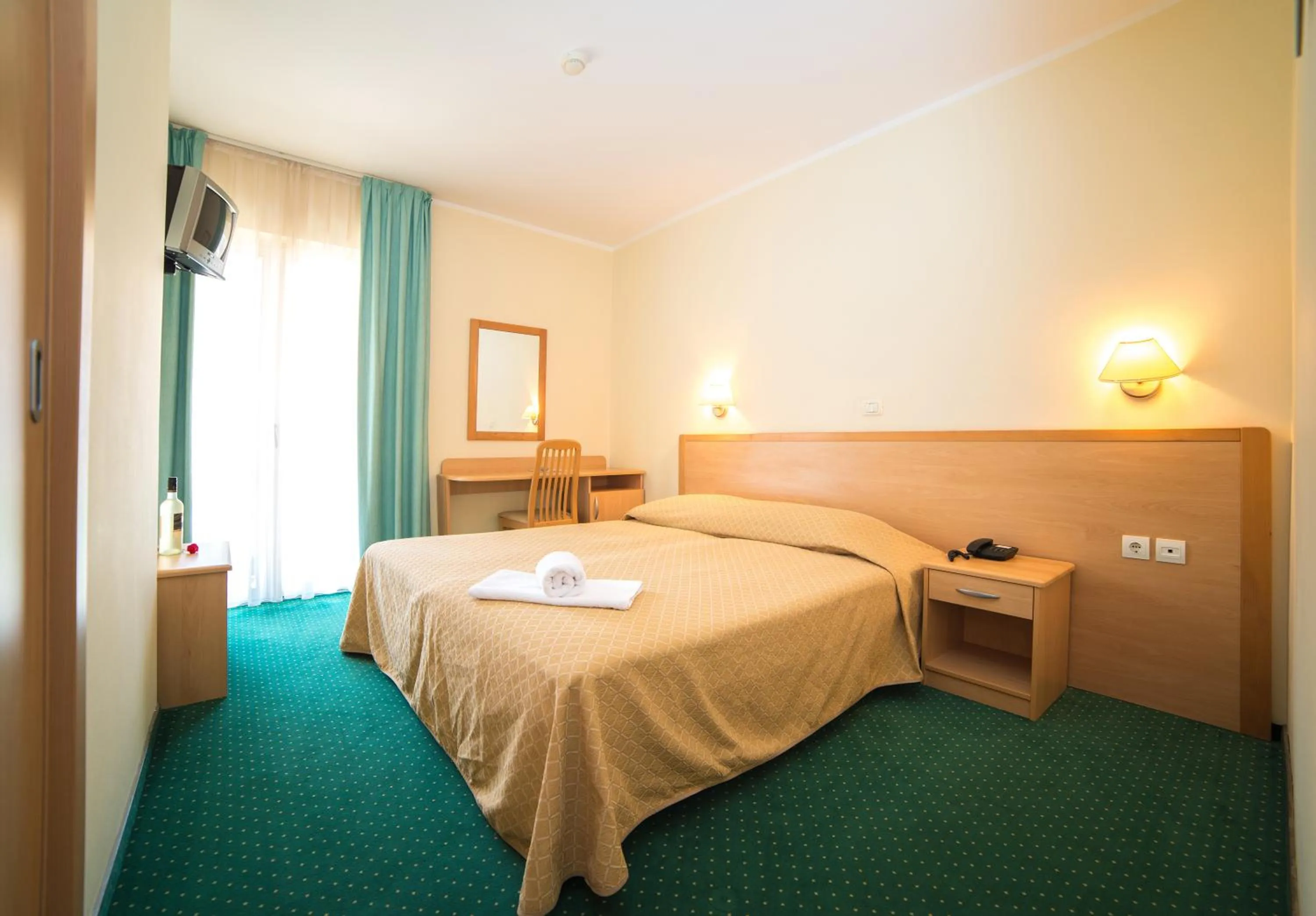 Photo of the whole room, Bed in Centinera Resort