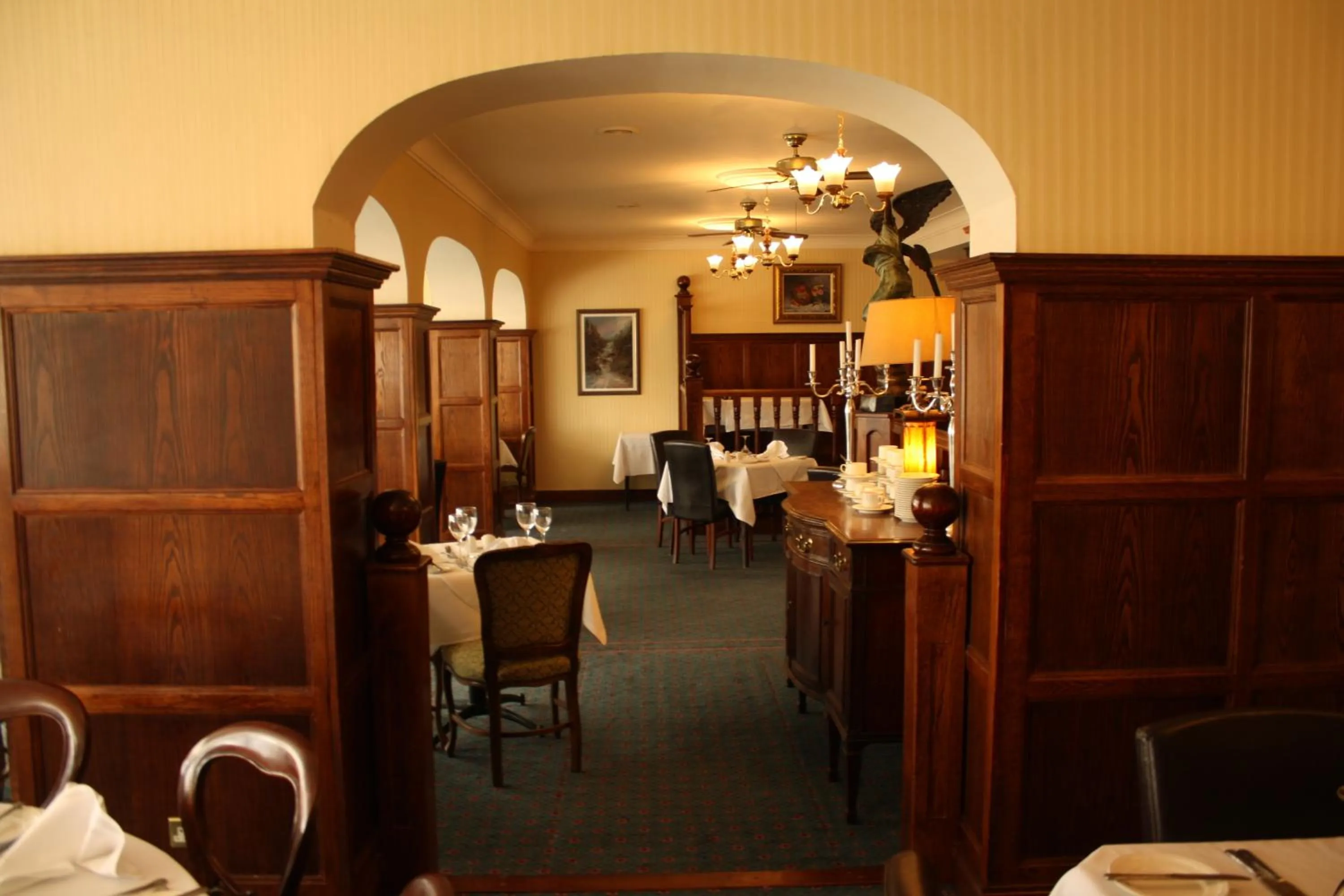 Restaurant/places to eat in Sandhouse Hotel