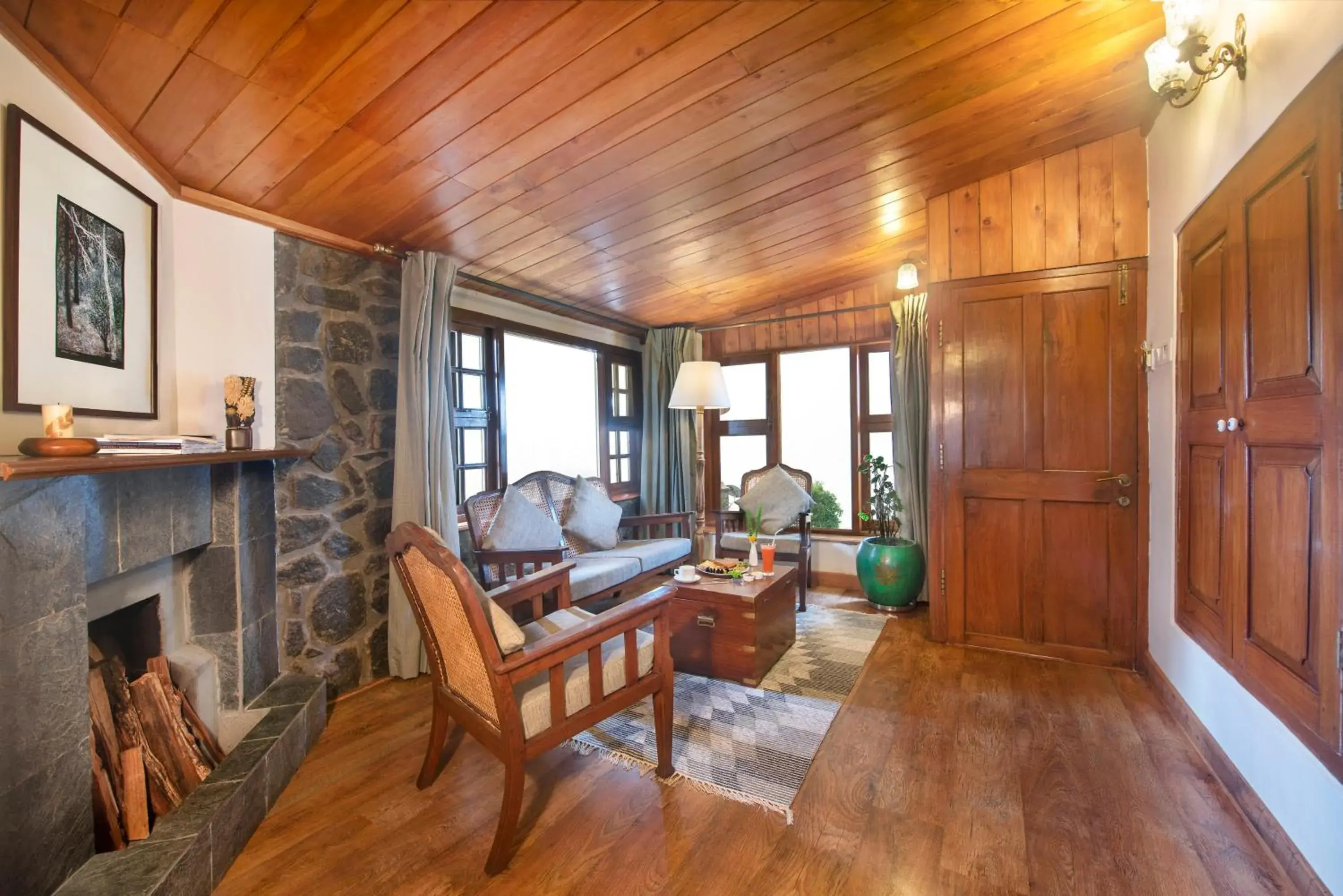 Signature Suite with Fireplace in Villa Retreat - Boutique Hotel Signature Suite with Fireplace in Villa Retreat - Boutique Hotel