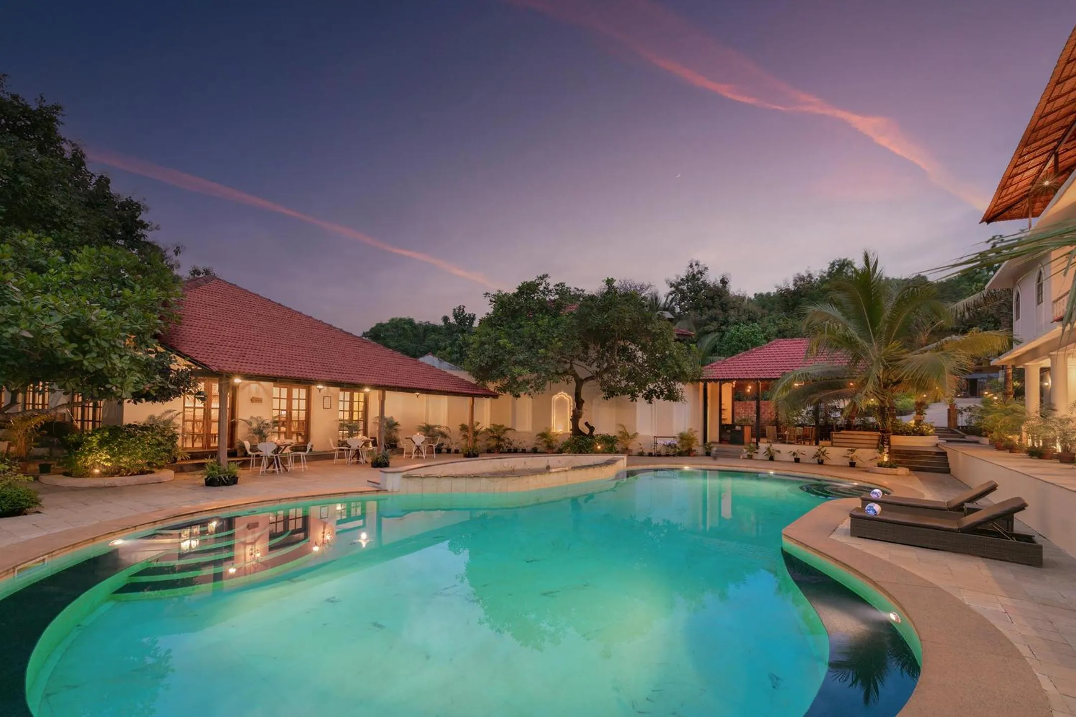 Property building in Amritara Aura Resort & Spa