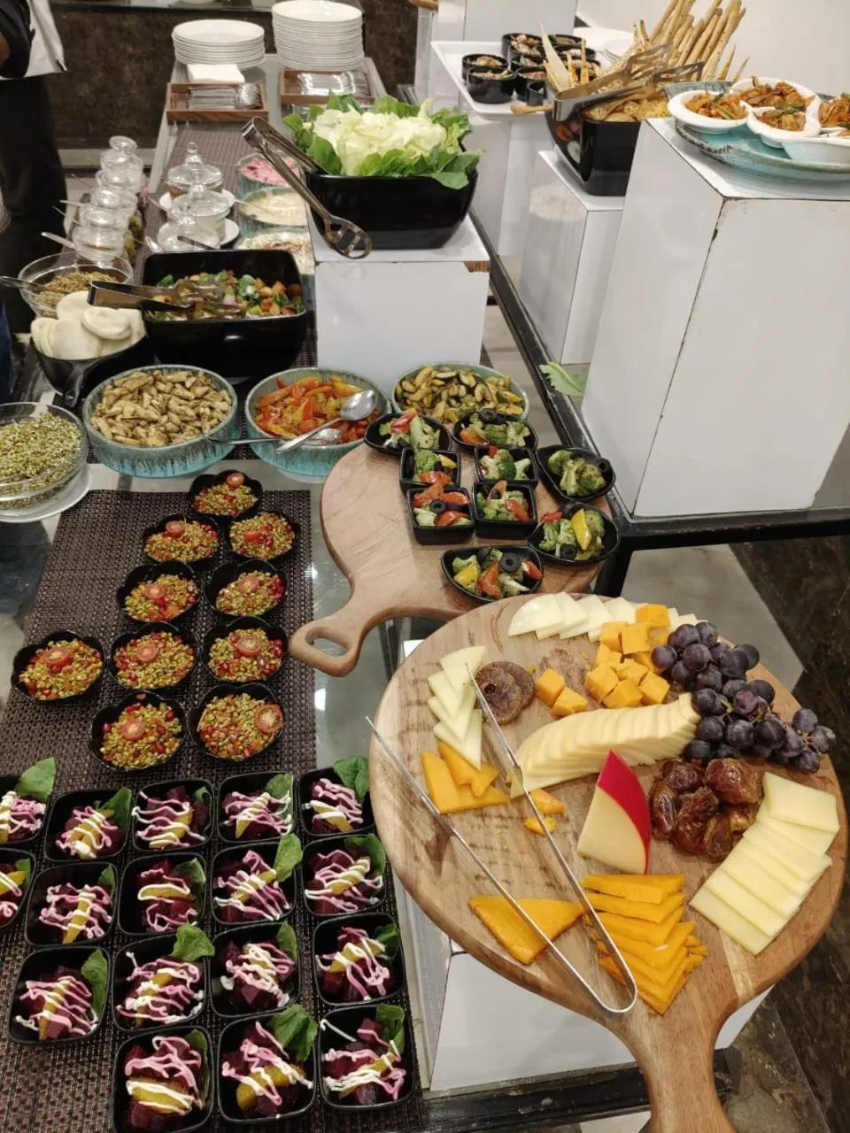 Breakfast in Amritara Aura Resort & Spa