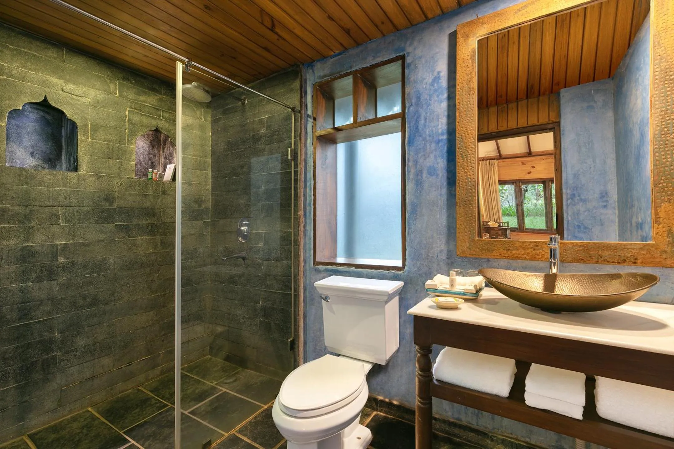 Bathroom in Amritara Aura Resort & Spa