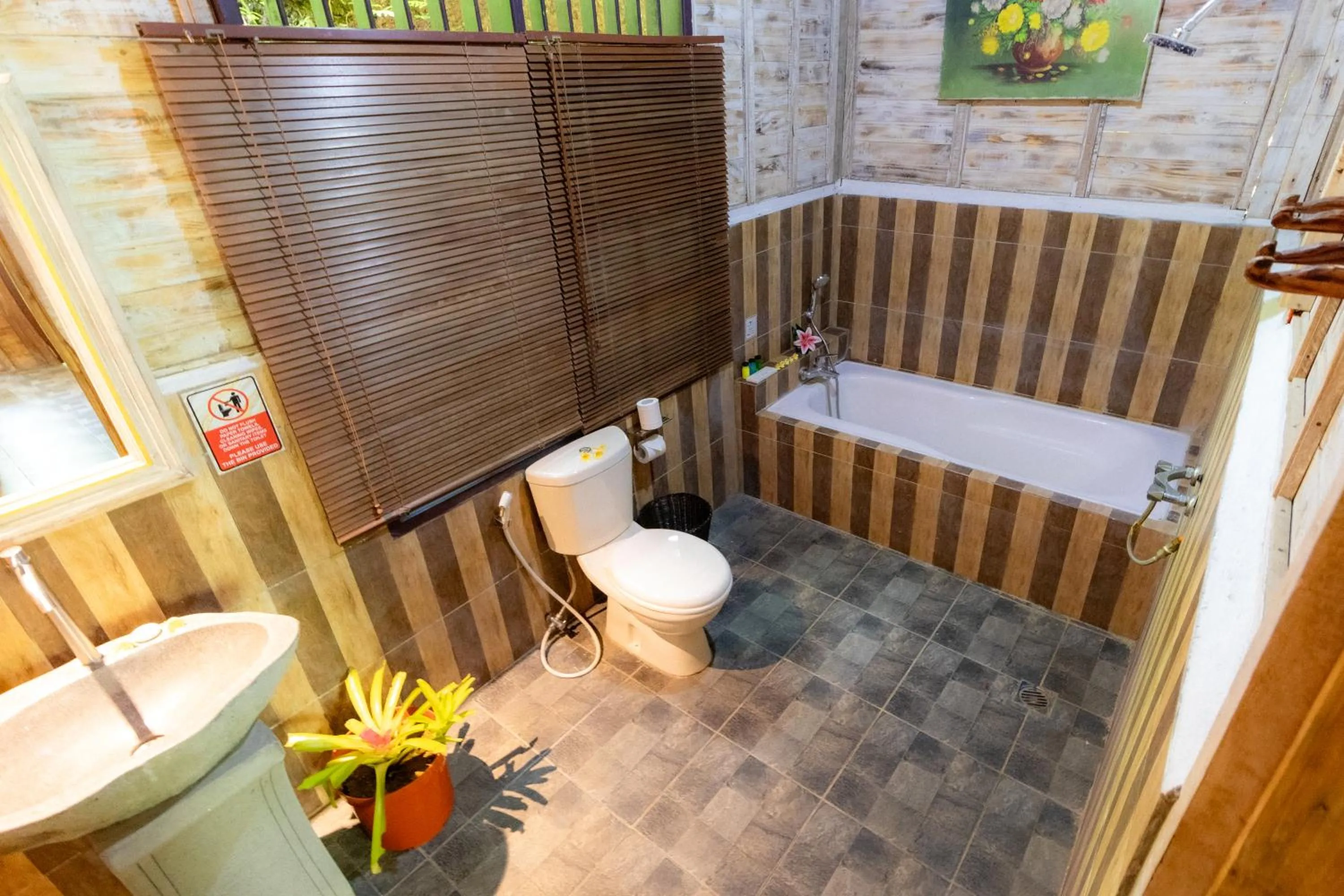 Bathroom in Doni House & Villas