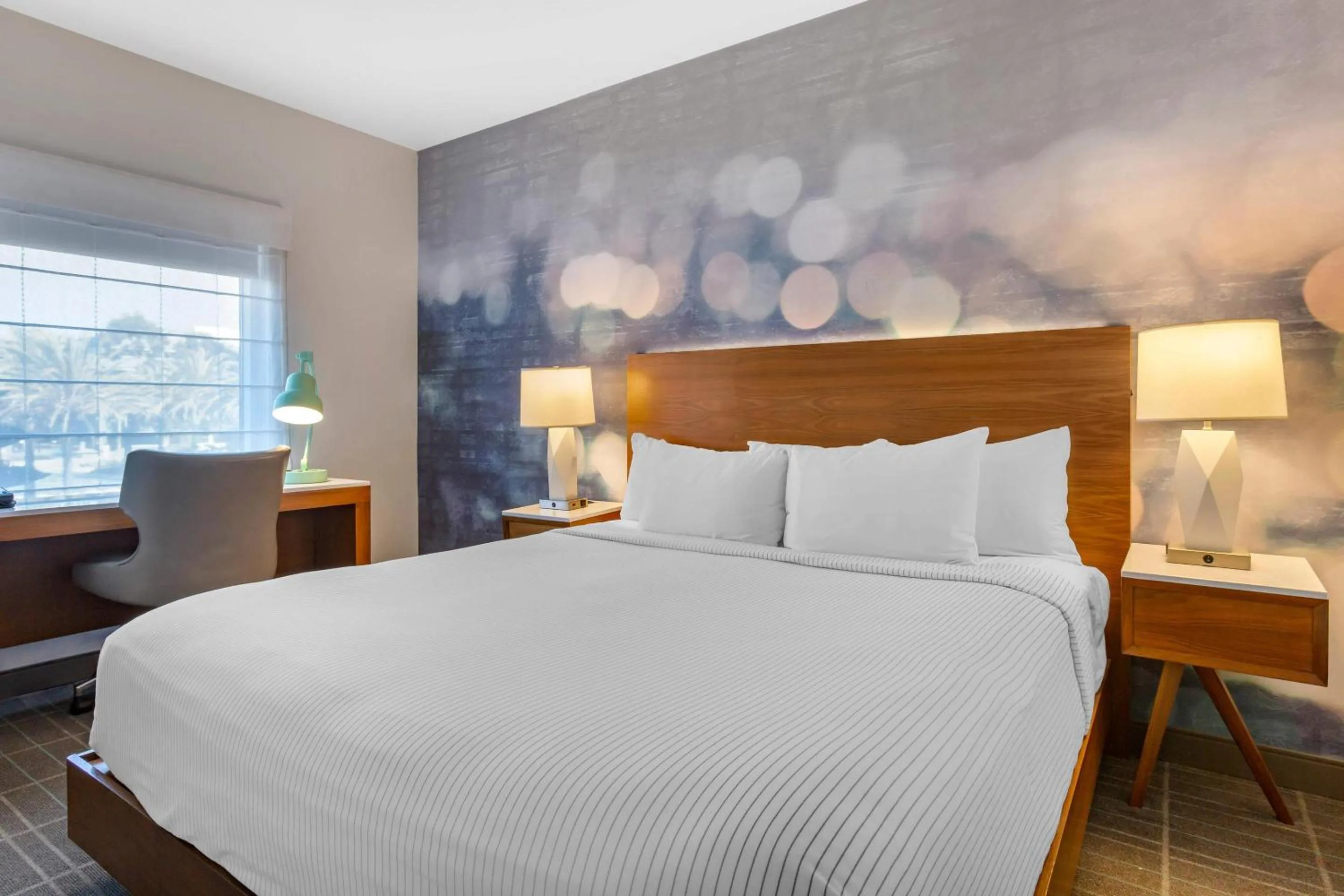 Bedroom, Bed in Cambria Hotel LAX