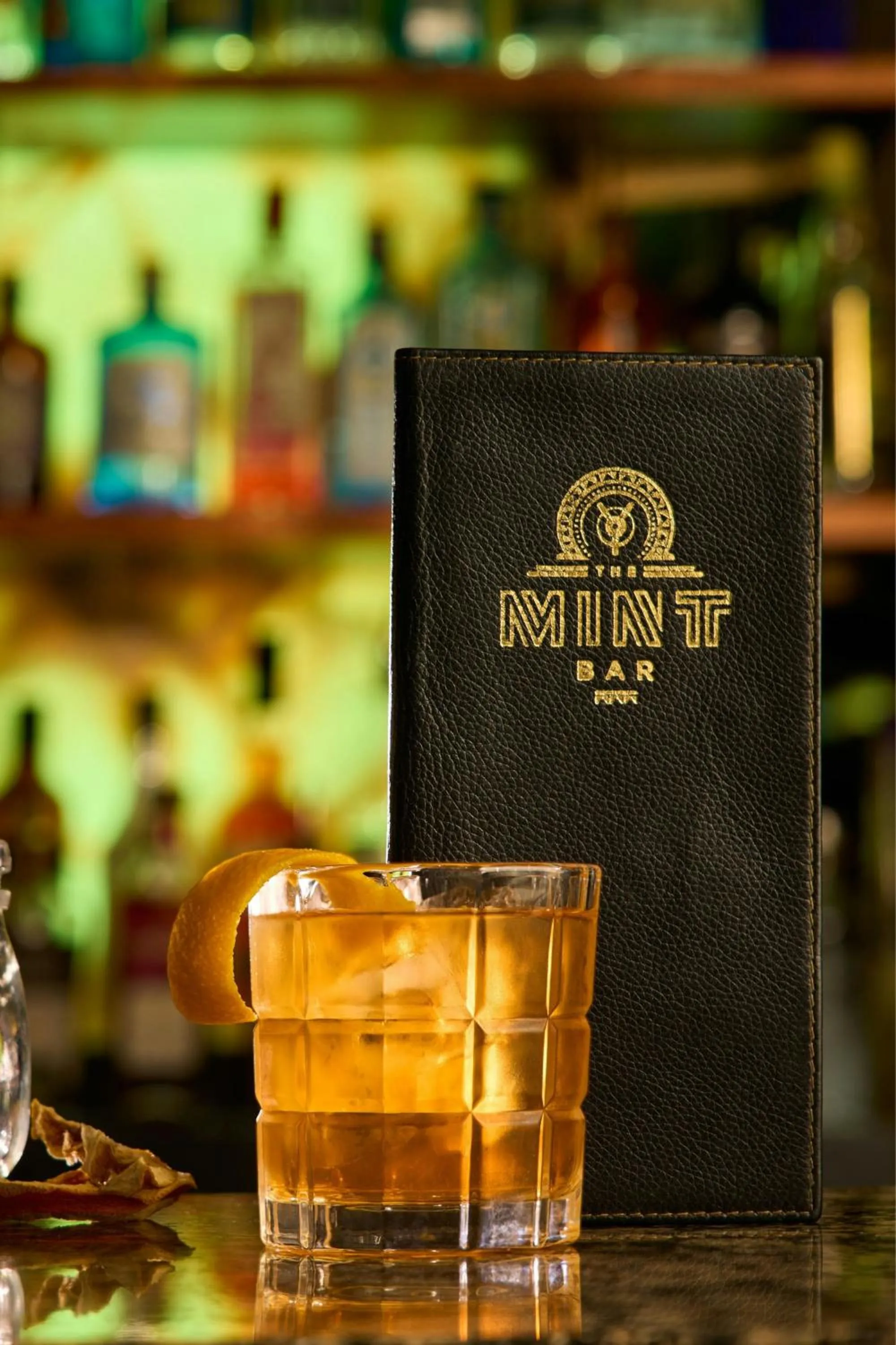 Lounge or bar in The College Green Dublin Hotel, Autograph Collection