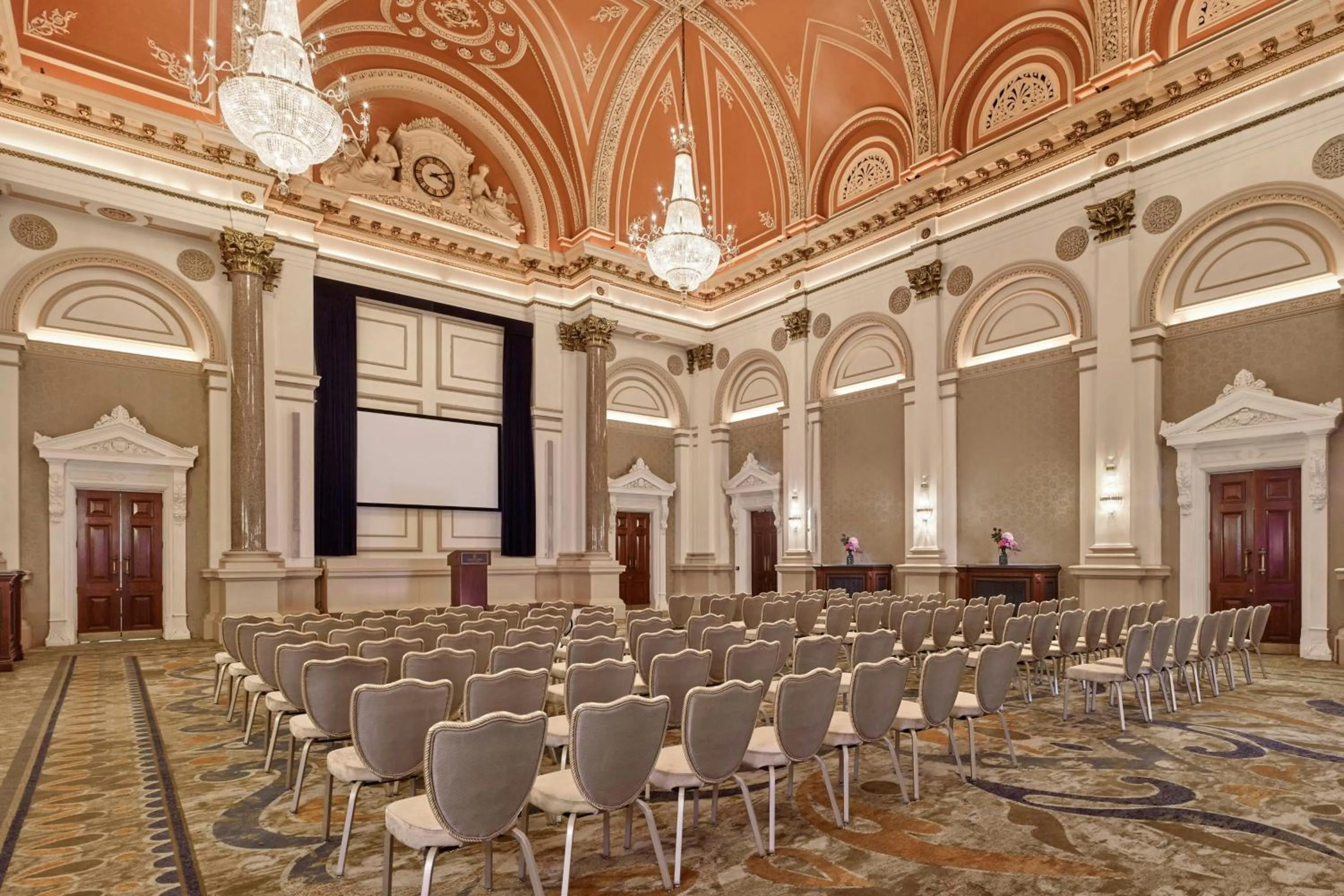 Entertainment in The College Green Dublin Hotel, Autograph Collection