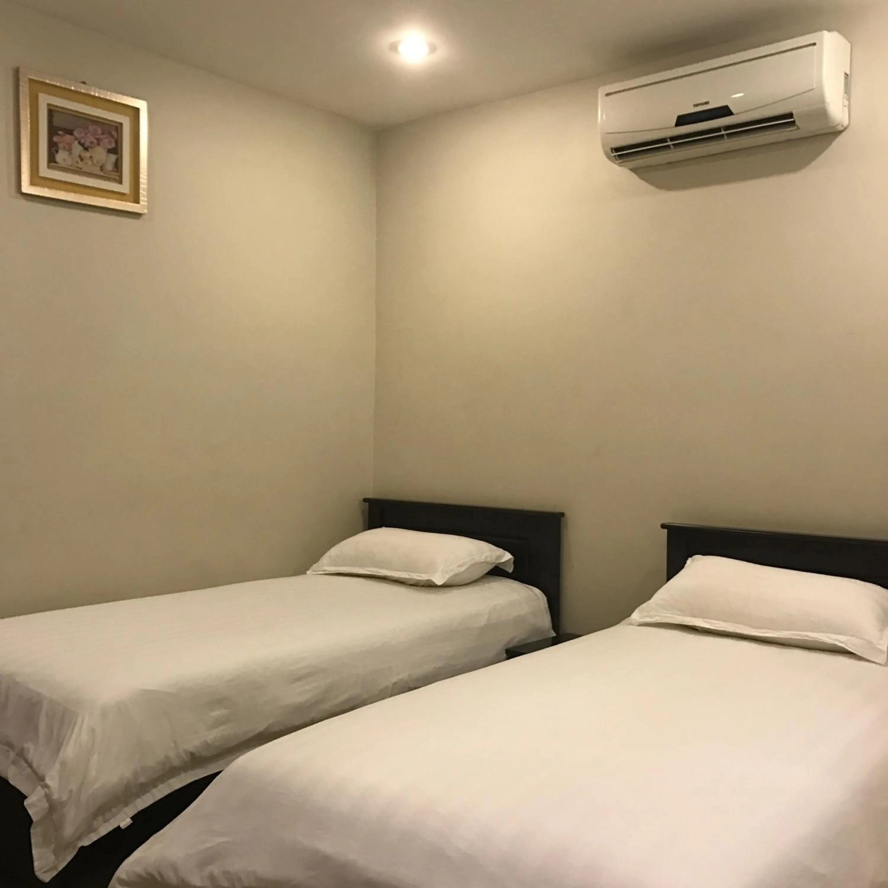 Bedroom, Bed in SE Two Hotel