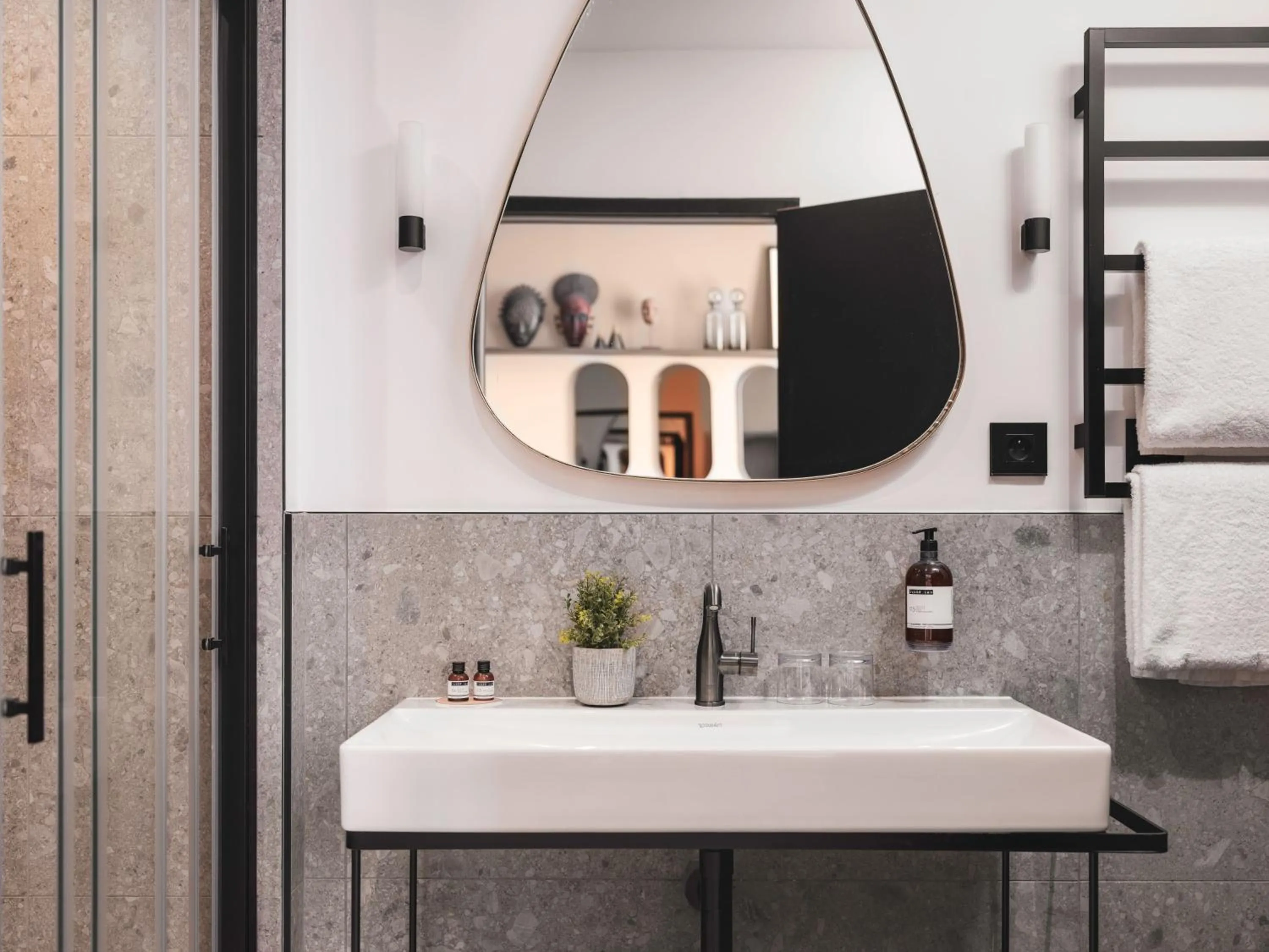 Bathroom in Maisons du Monde Hôtel & Suites - Marseille Vieux Port