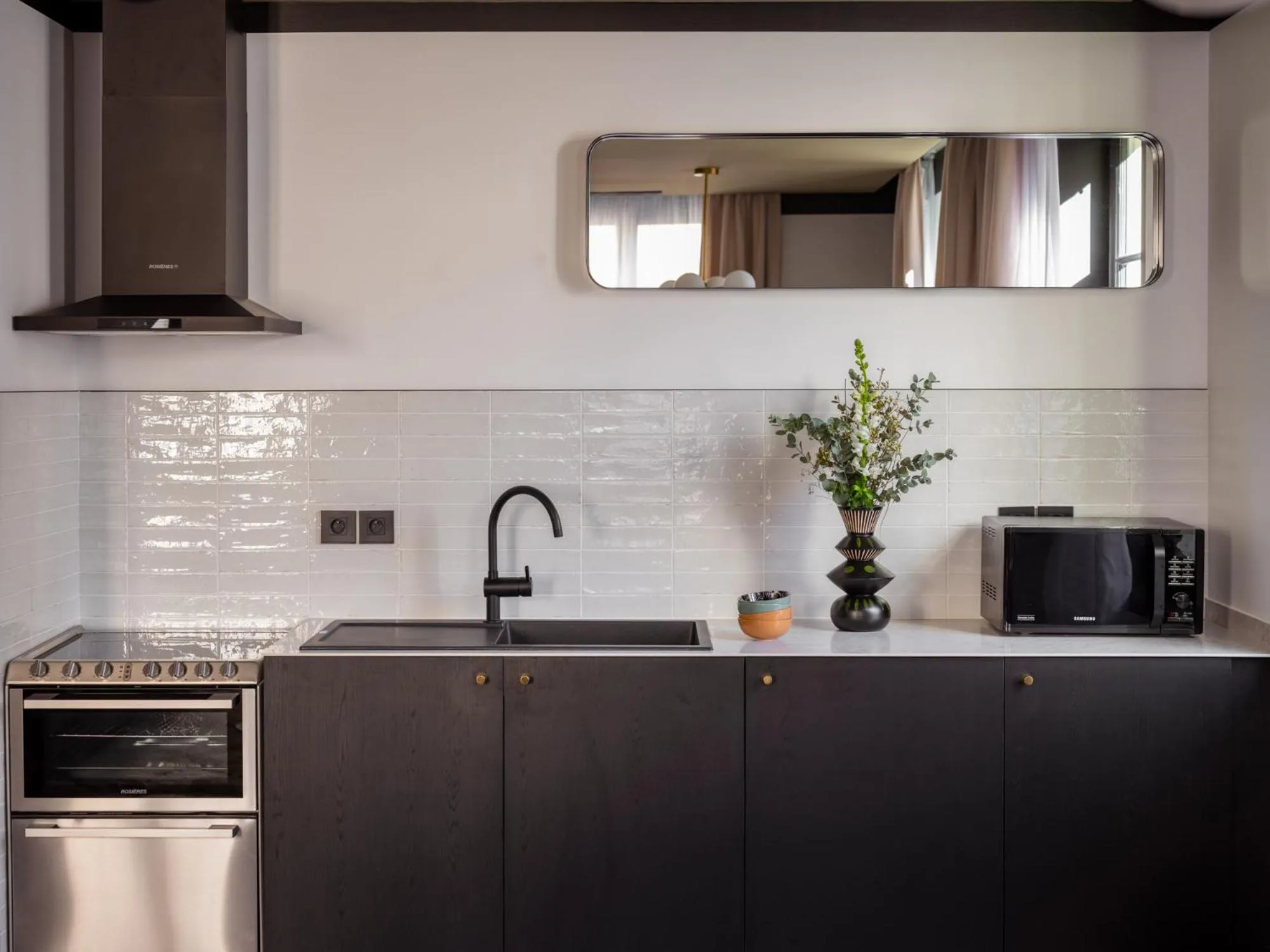 kitchen in Maisons du Monde Hôtel & Suites - Marseille Vieux Port