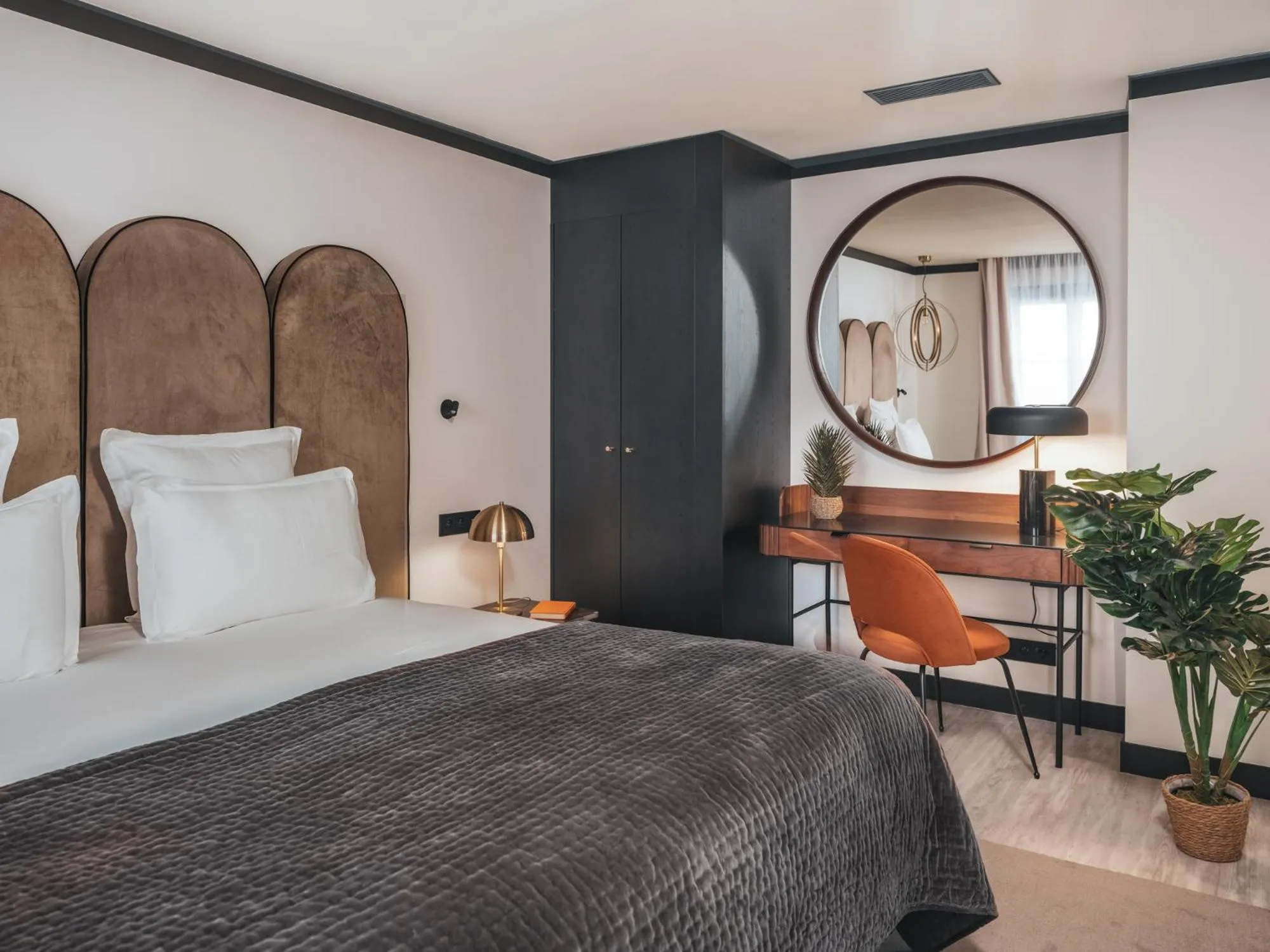 Bedroom, Bed in Maisons du Monde Hôtel & Suites - Marseille Vieux Port