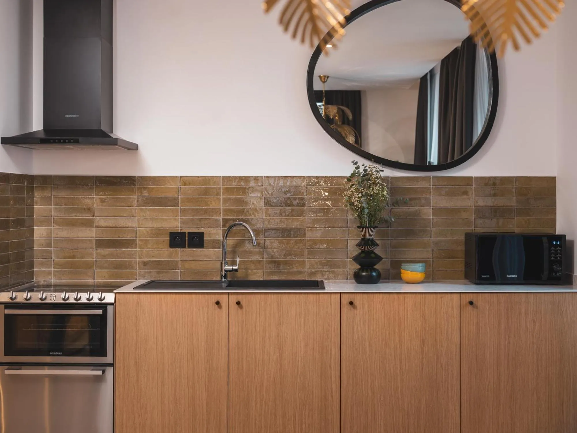 kitchen in Maisons du Monde Hôtel & Suites - Marseille Vieux Port