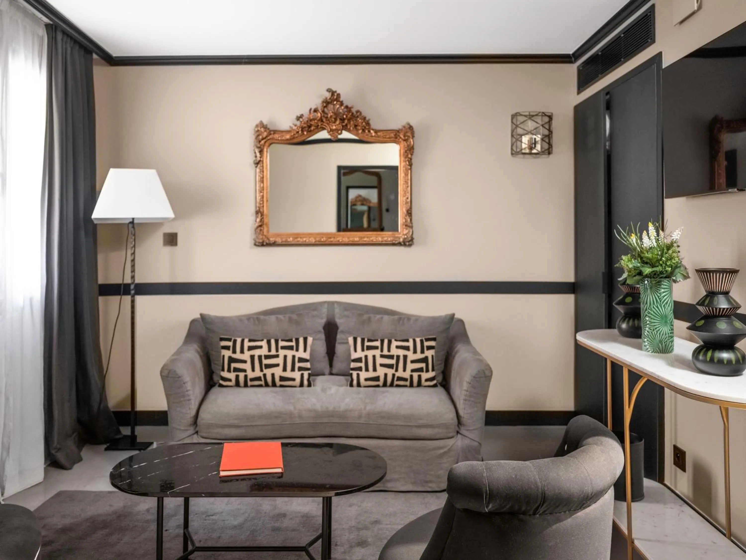 Seating area in Maisons du Monde Hôtel & Suites - Marseille Vieux Port