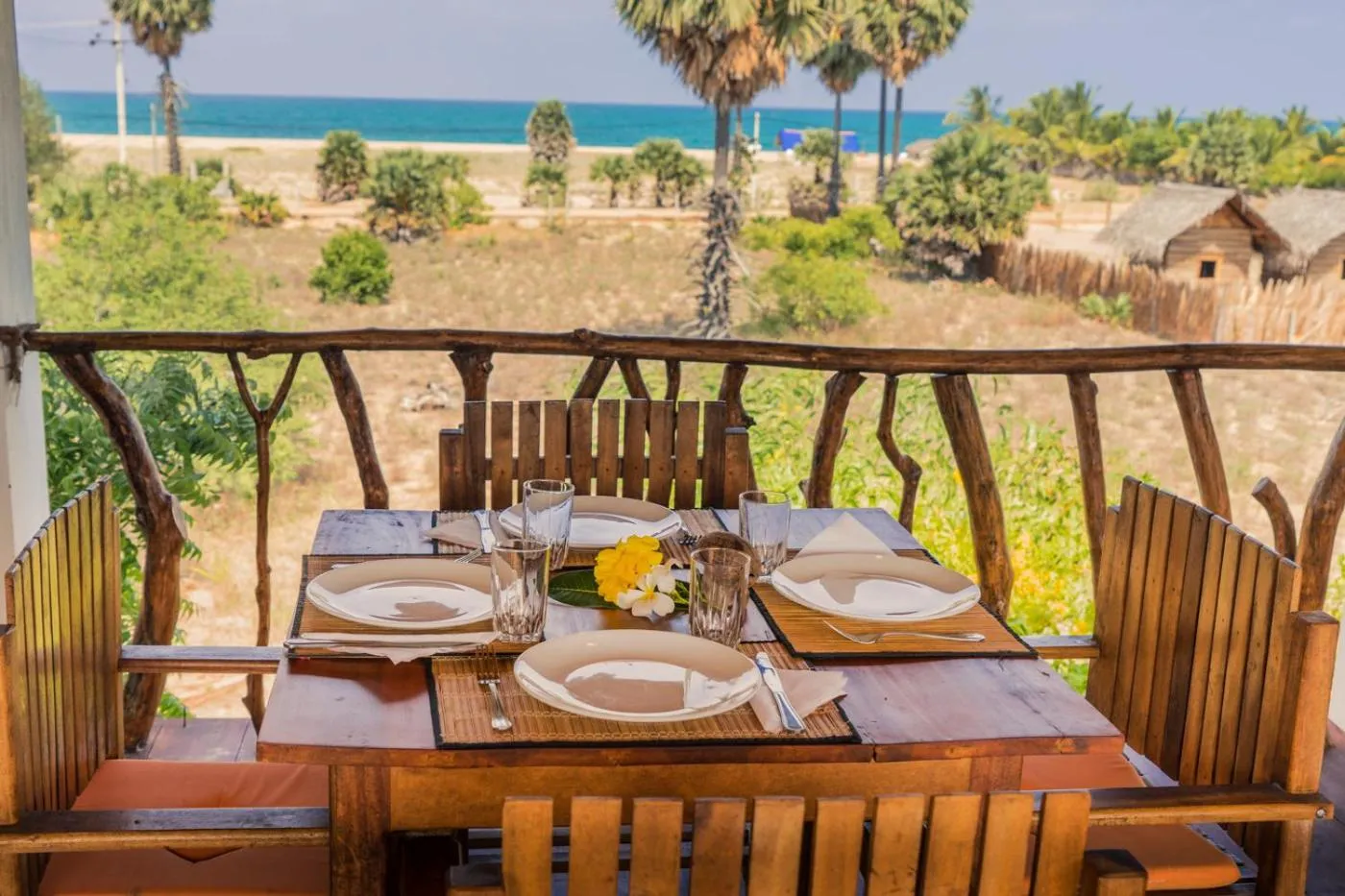 Restaurant/places to eat in Babar Point