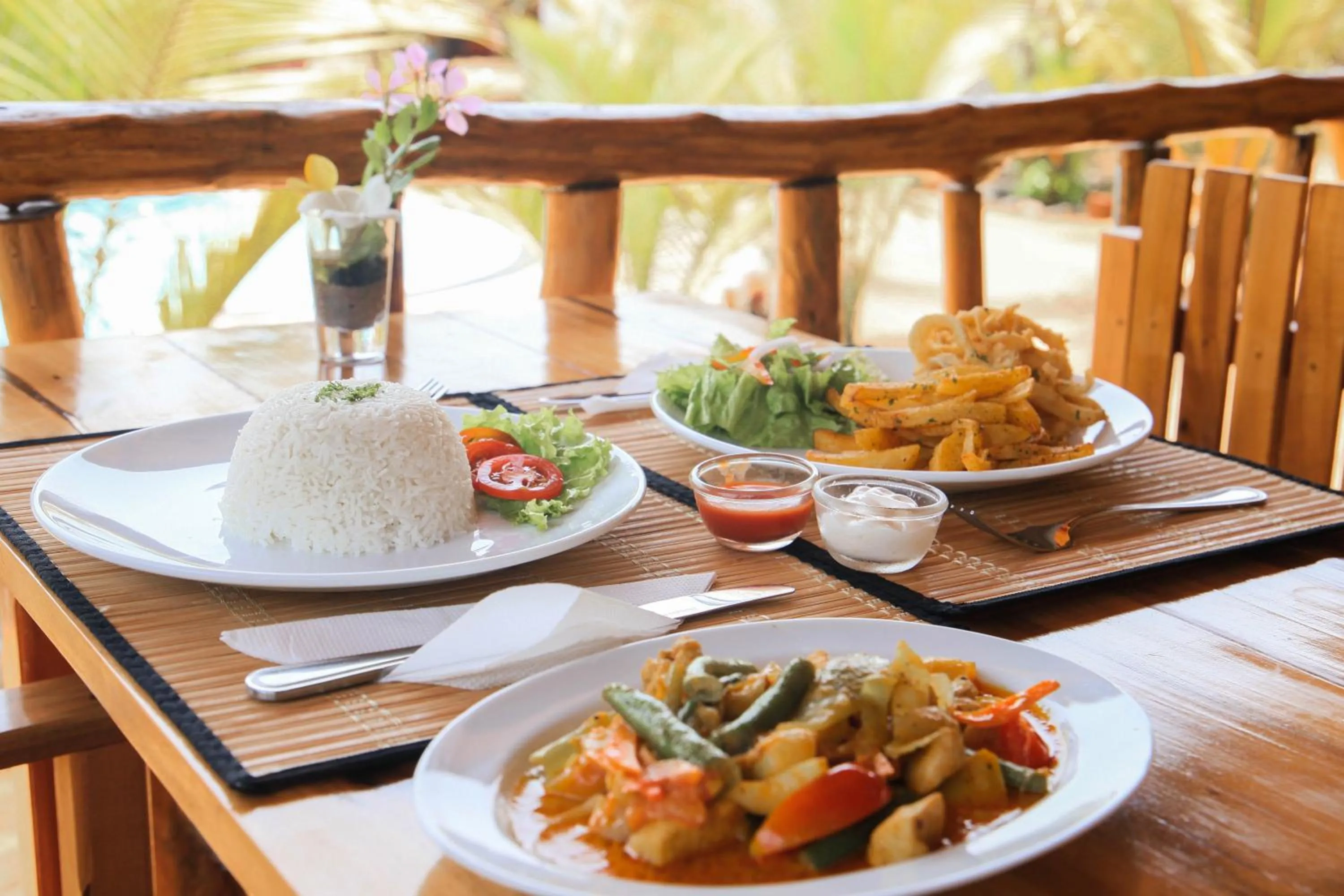 Restaurant/places to eat in Babar Point