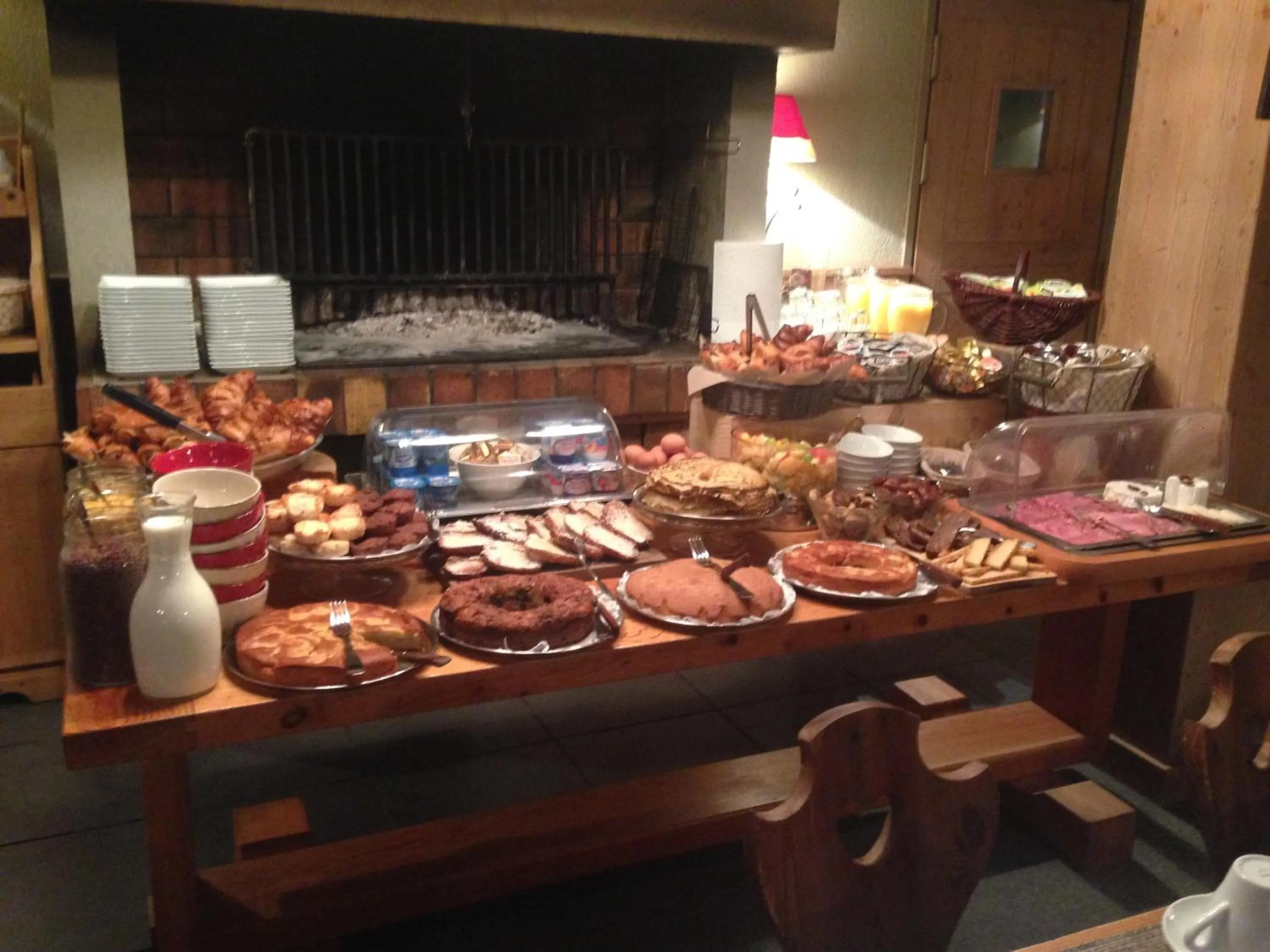 Restaurant/places to eat in Hôtel Restaurant La Tourmaline