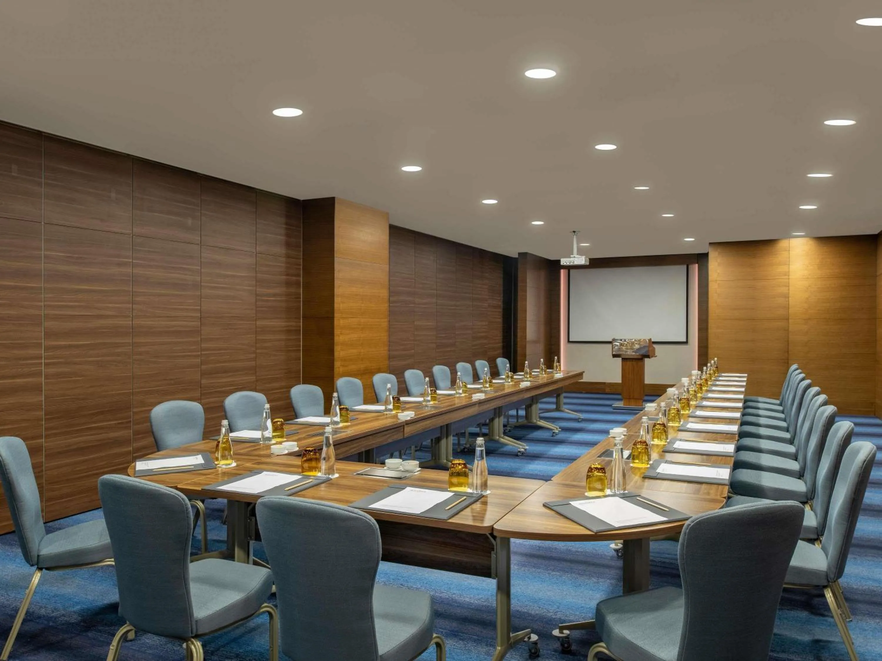 Meeting/conference room in Mövenpick Hotel & Thermal Spa Bursa