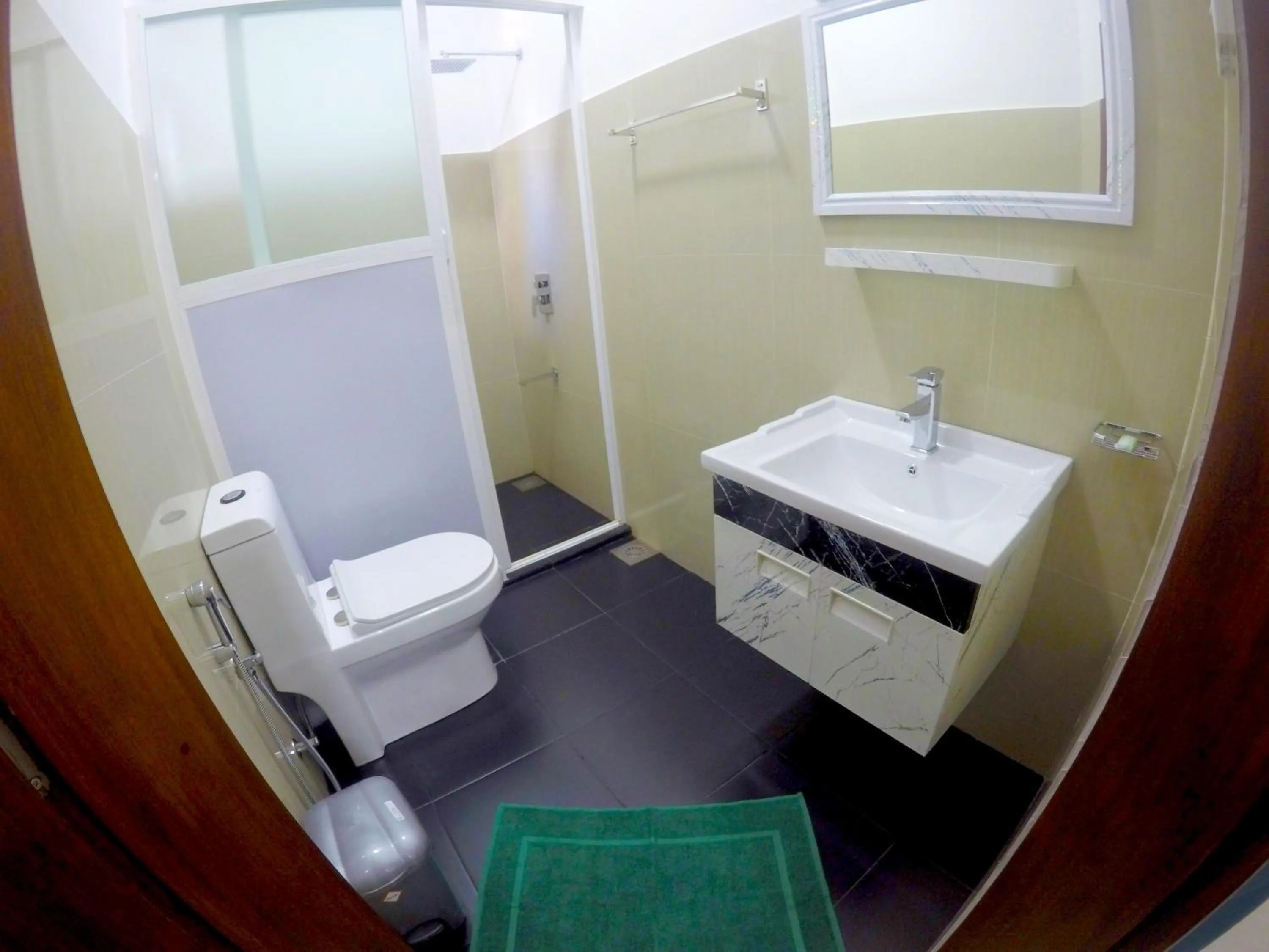 Bathroom in Colombo Residency