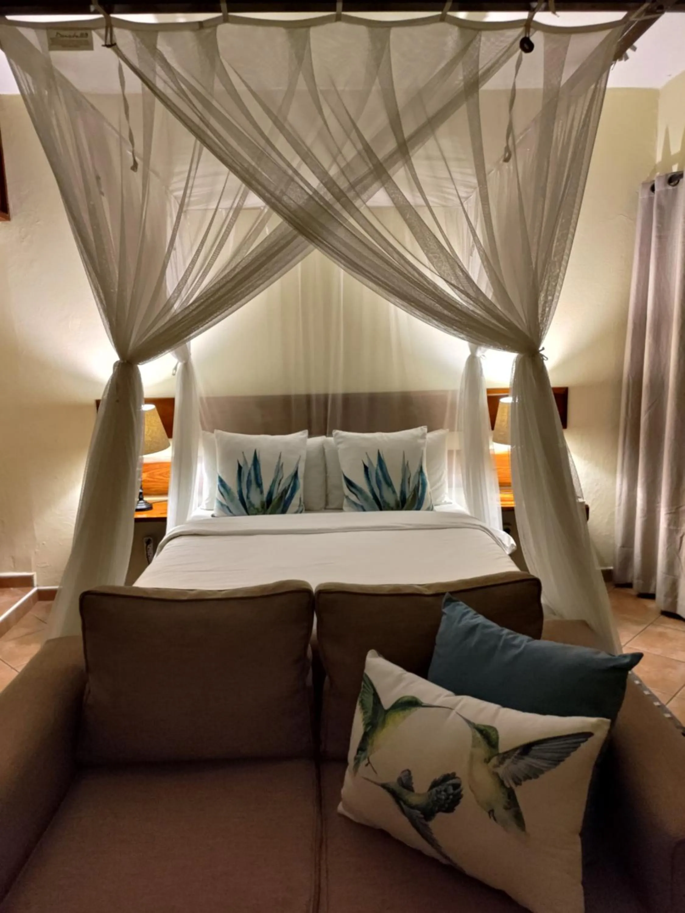 Bed in Sundown Guest House Maputo