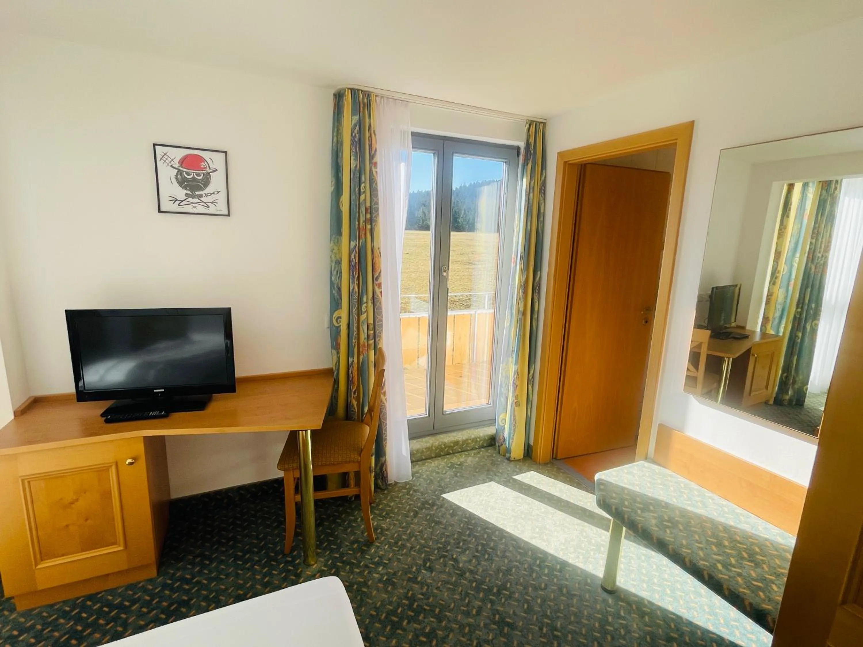 TV and multimedia, Bed in Landhotel Karin