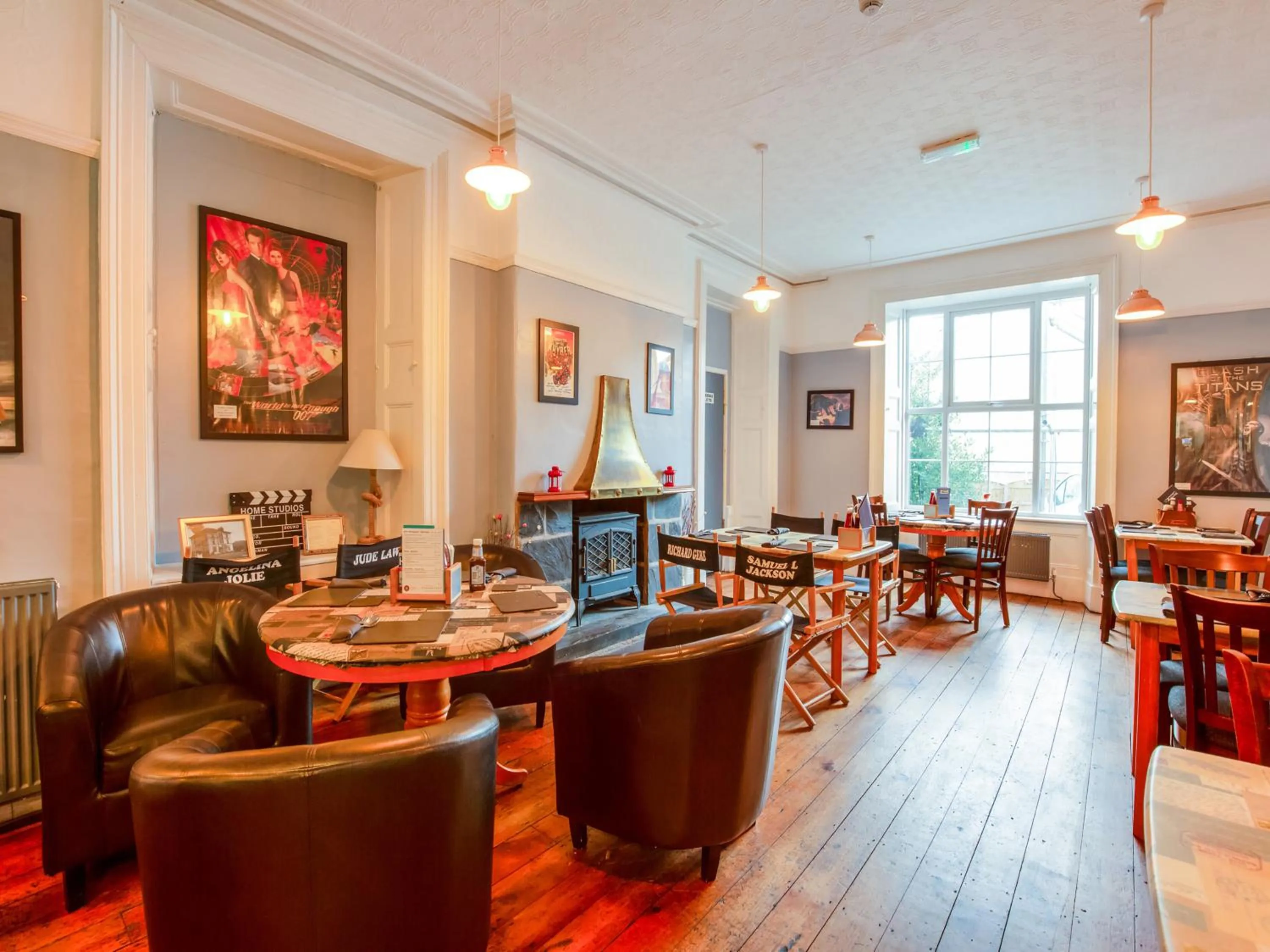 Restaurant/places to eat in Padarn Hotel