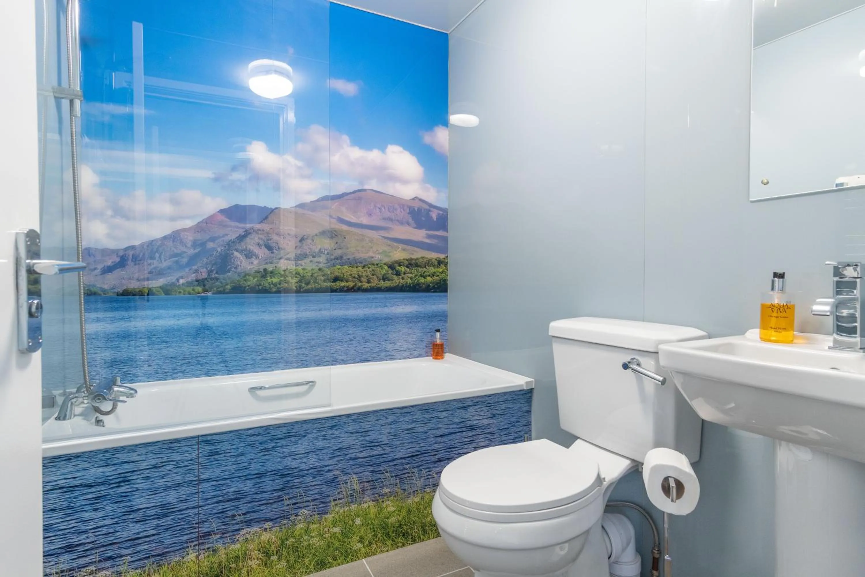 Bathroom in Padarn Hotel