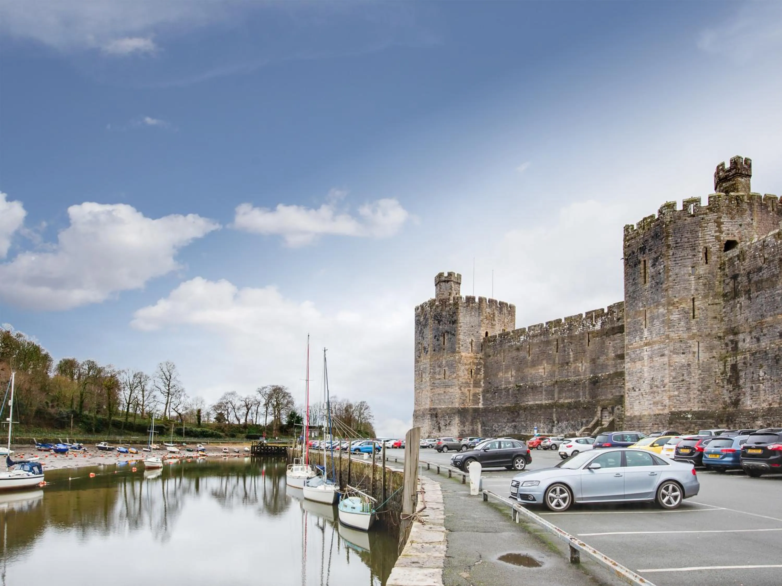 Nearby landmark in Padarn Hotel