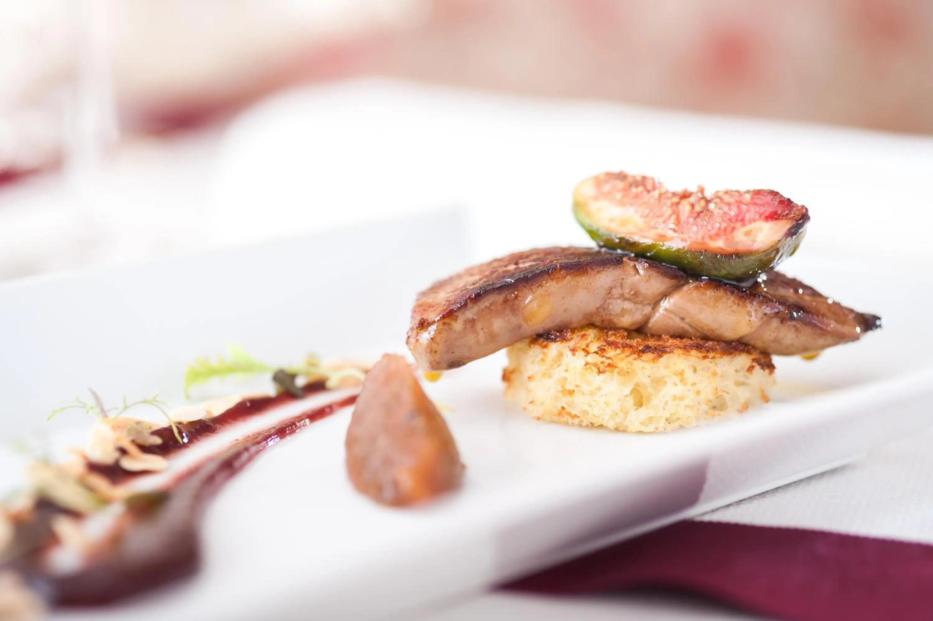 Food and drinks in Summer Lodge Country House Hotel