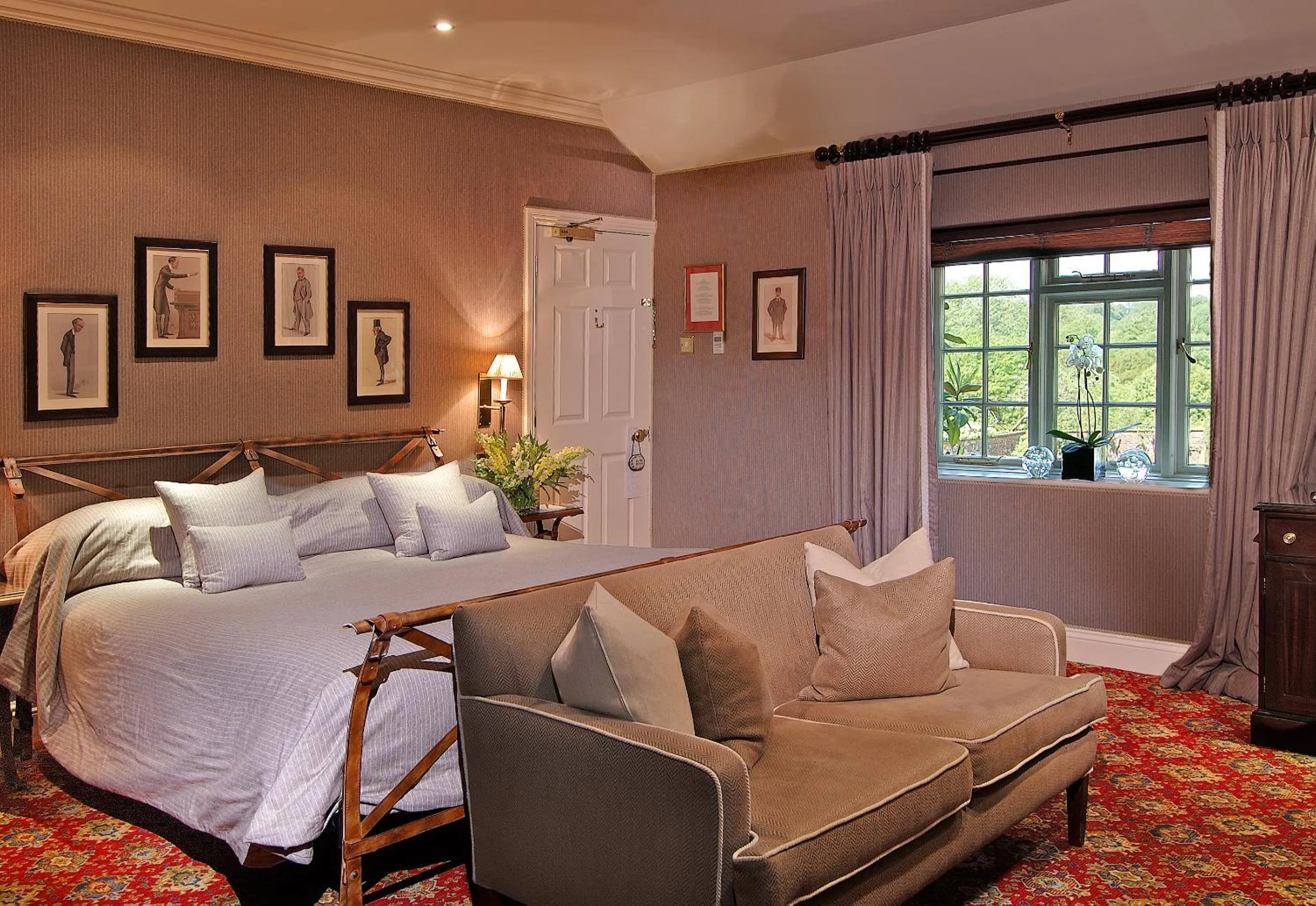 Photo of the whole room, Bed in Summer Lodge Country House Hotel