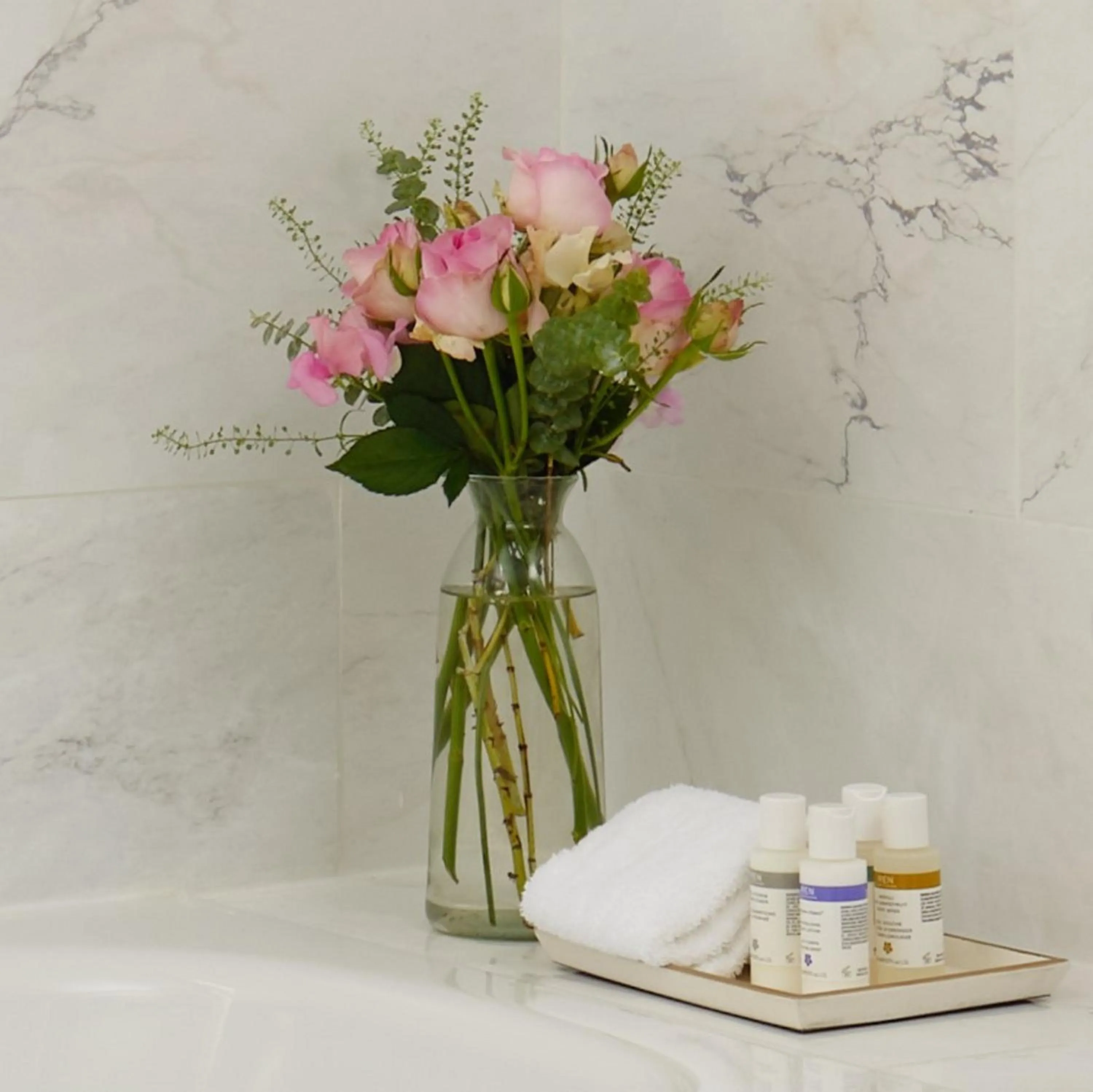 Bathroom in Summer Lodge Country House Hotel
