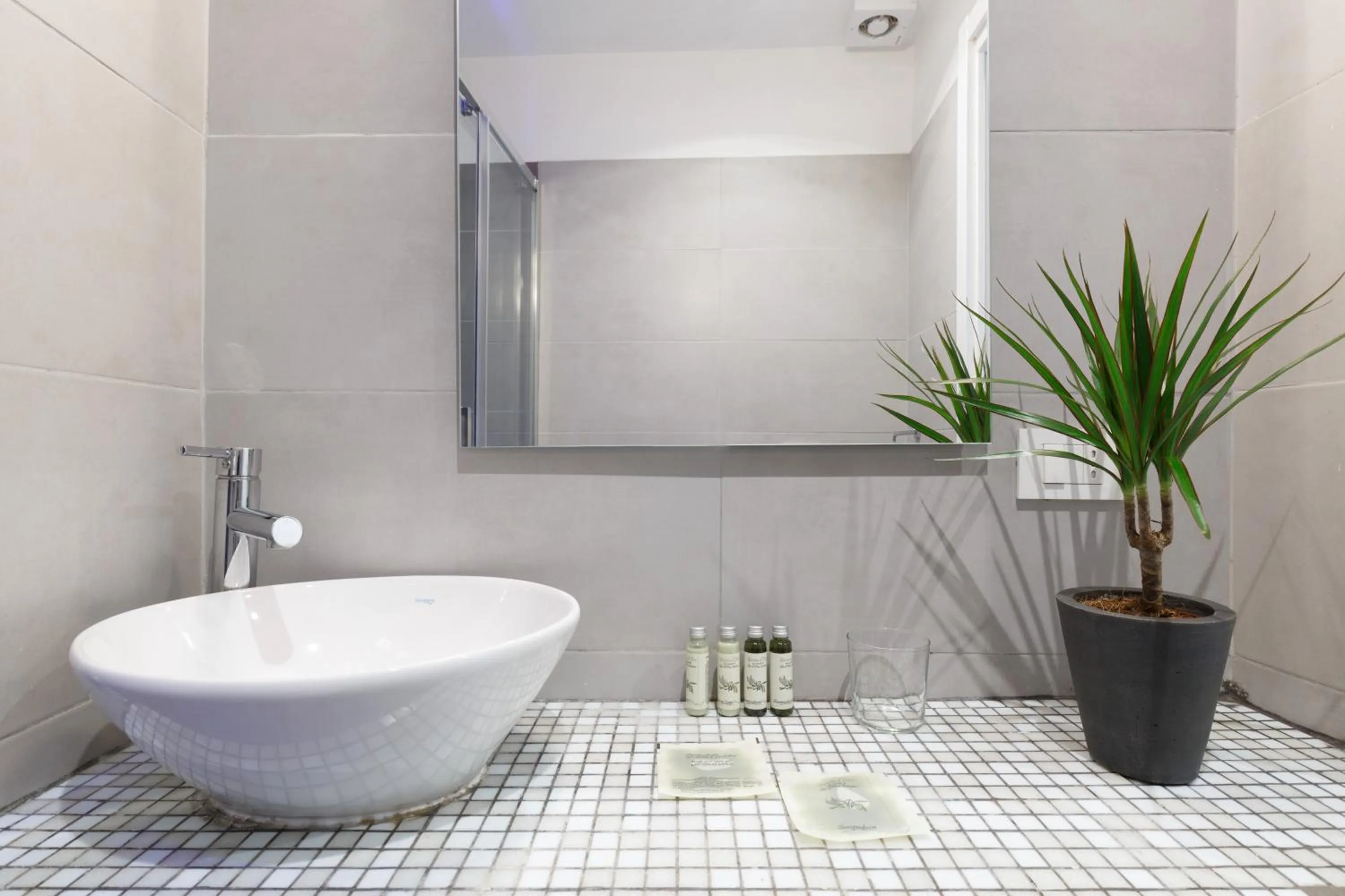 Bathroom in Sallustio Fine Rooms Guest House