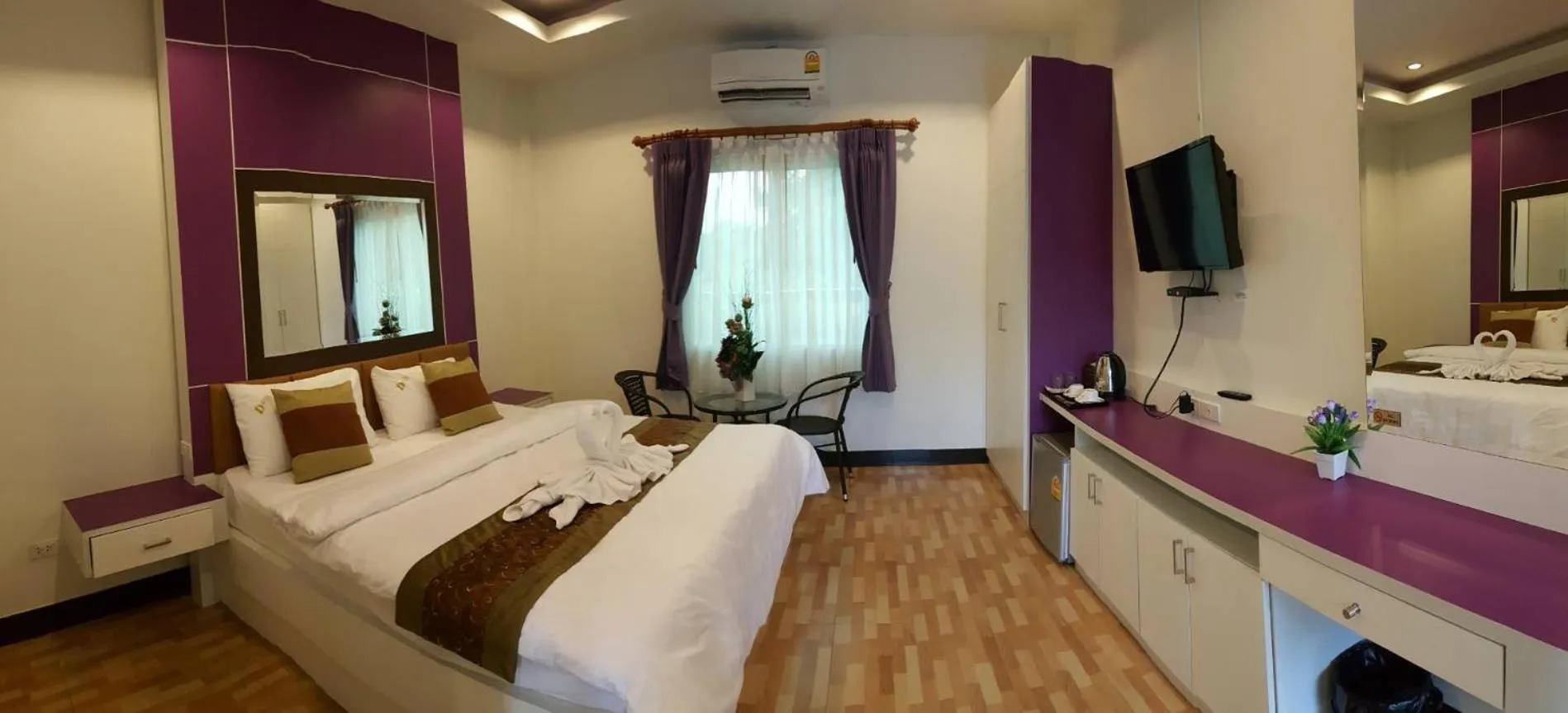 Bed in Dusita Grand Resort