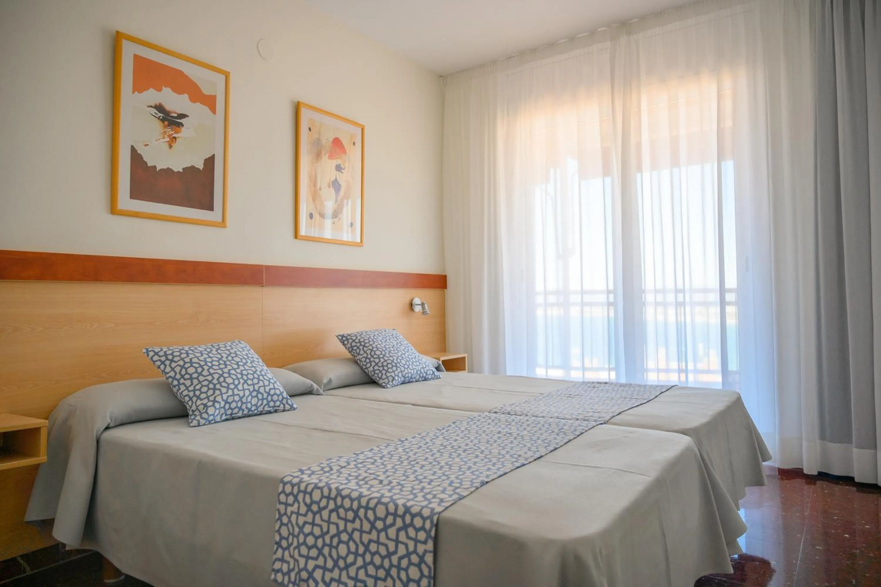 Bedroom, Bed in Albatros Family