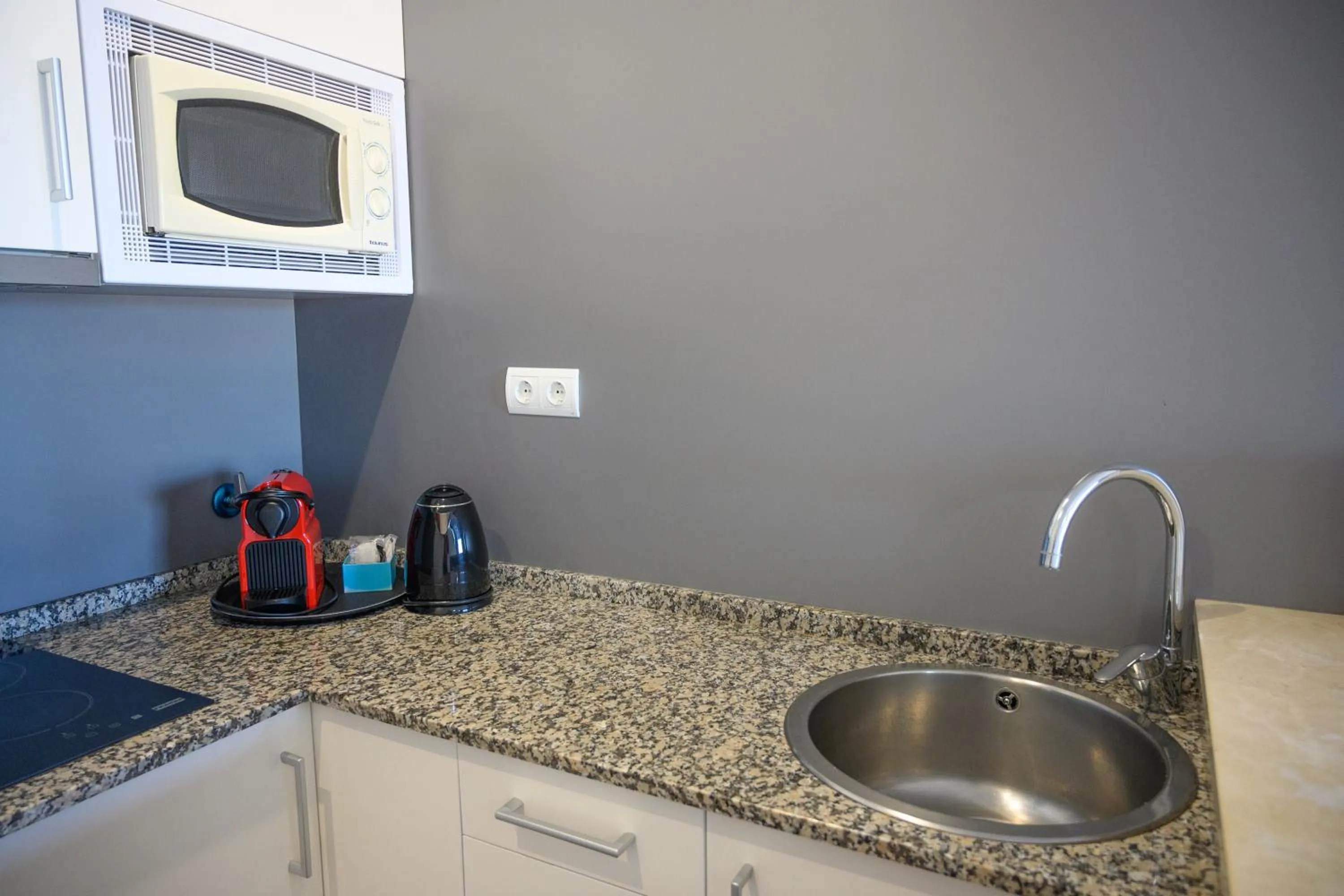 Coffee/tea facilities in Albatros Family