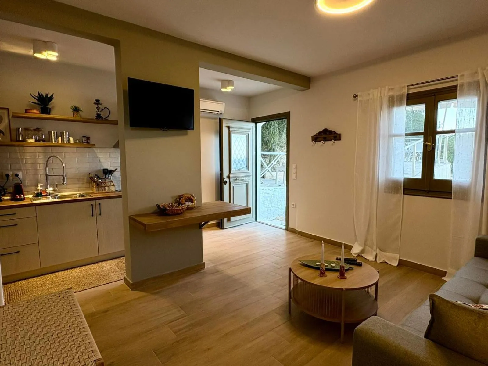 Vicky's Panoramic View Apartments
