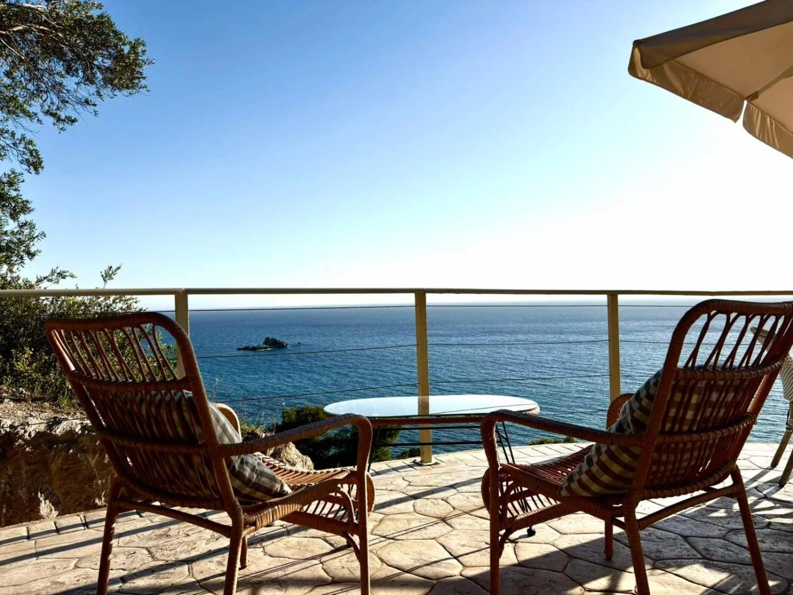 Vicky's Panoramic View Apartments