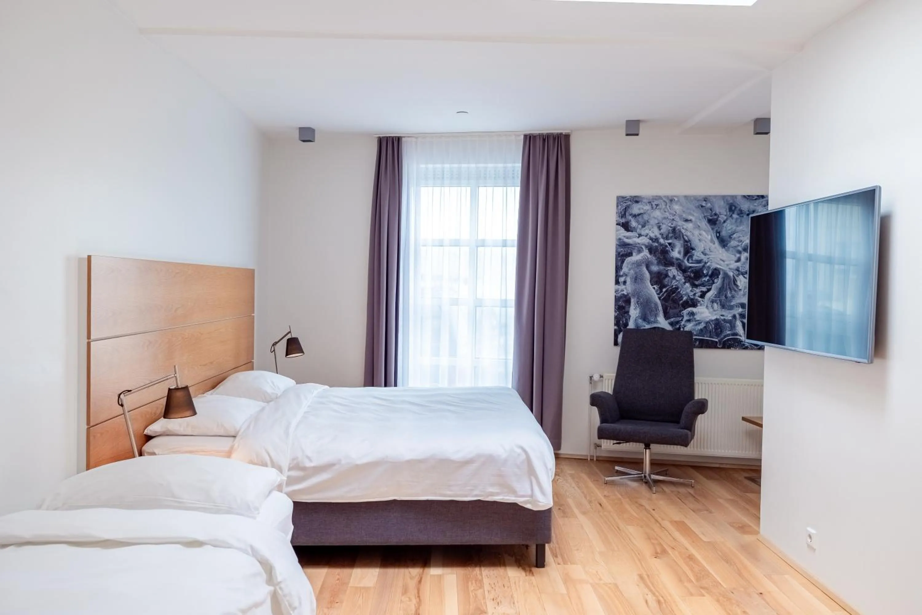 Photo of the whole room, Bed in Park Inn by Radisson Reykjavik Keflavík Airport