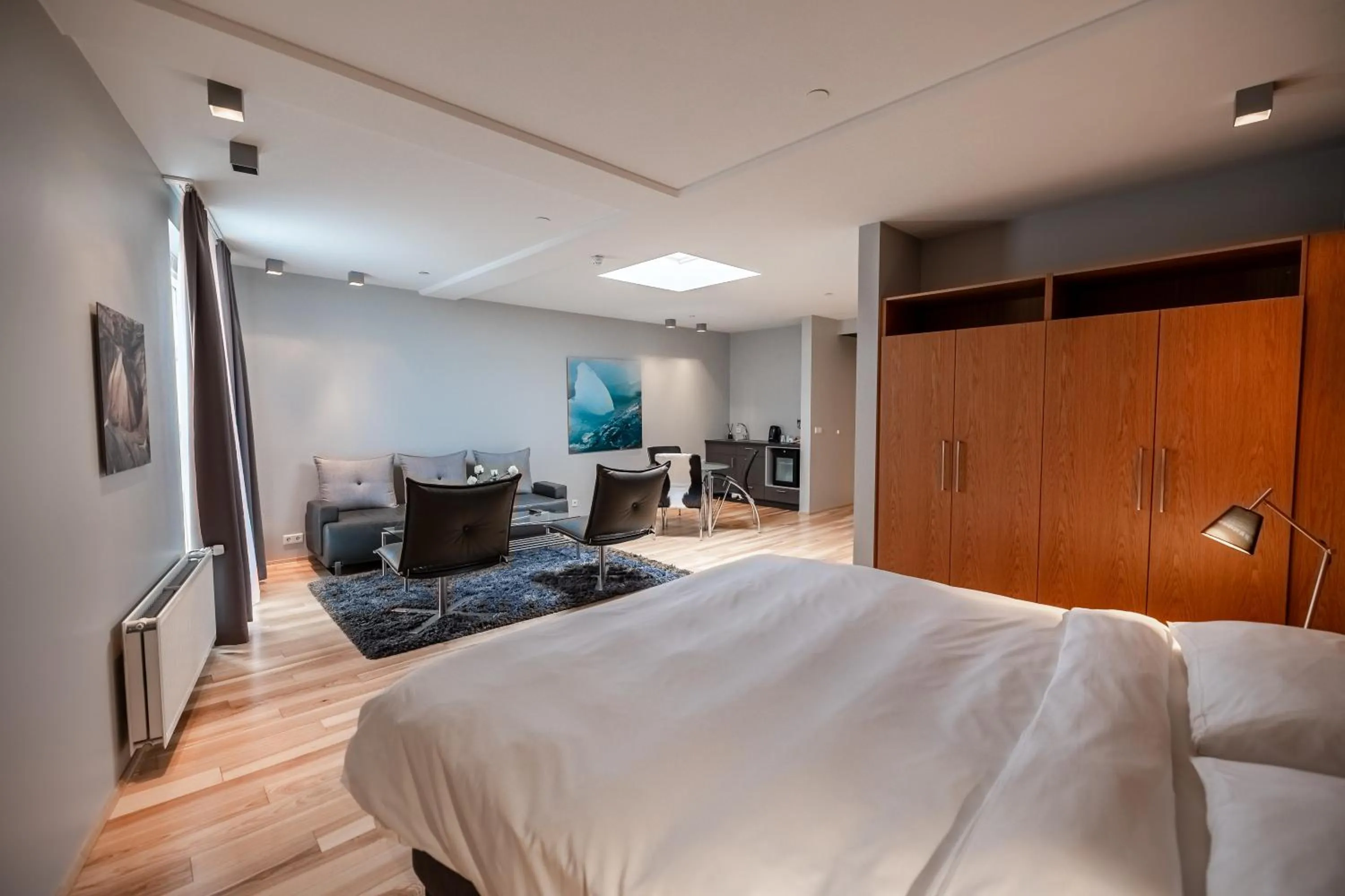 Photo of the whole room, Bed in Park Inn by Radisson Reykjavik Keflavík Airport