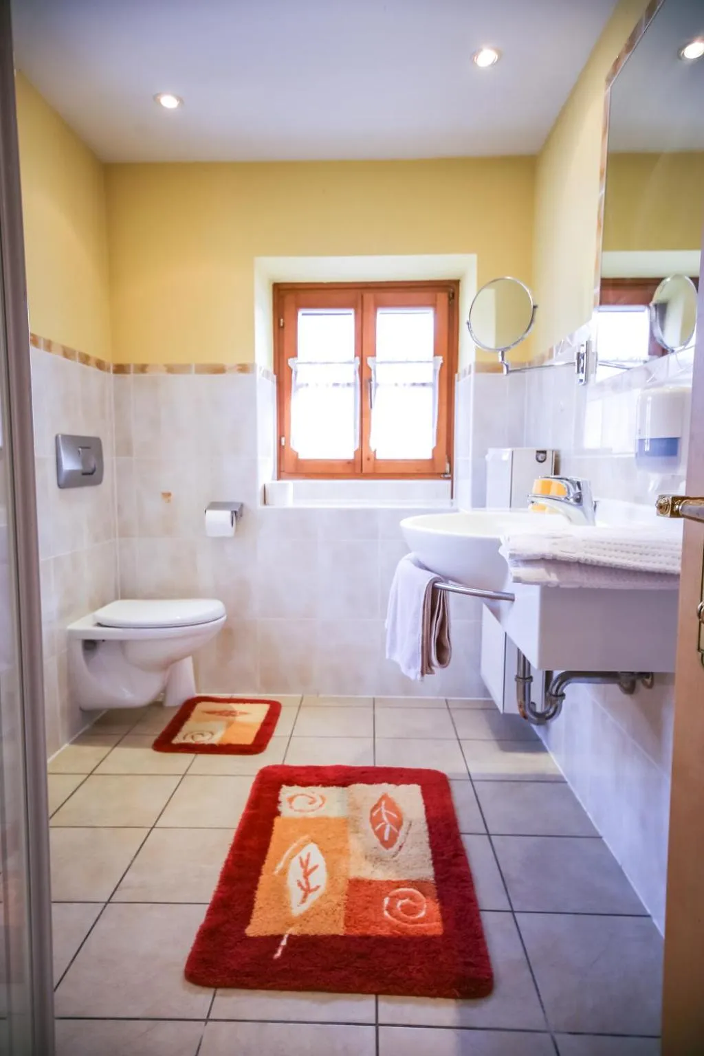 Bathroom in Gasthof Simmerlwirt