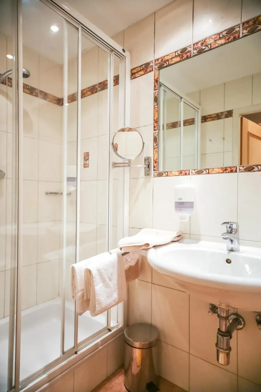 Bathroom in Gasthof Simmerlwirt