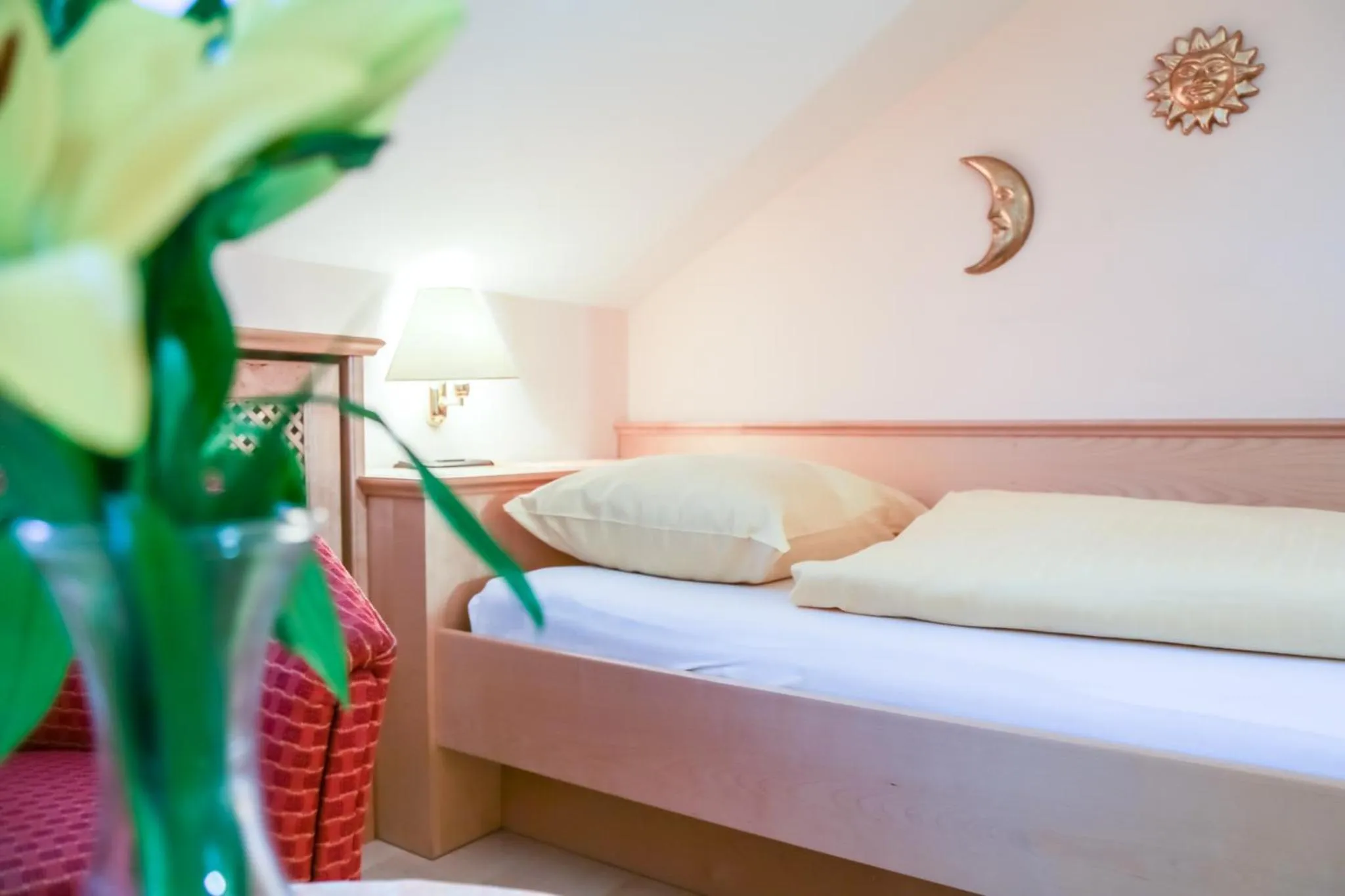 Photo of the whole room, Bed in Gasthof Simmerlwirt